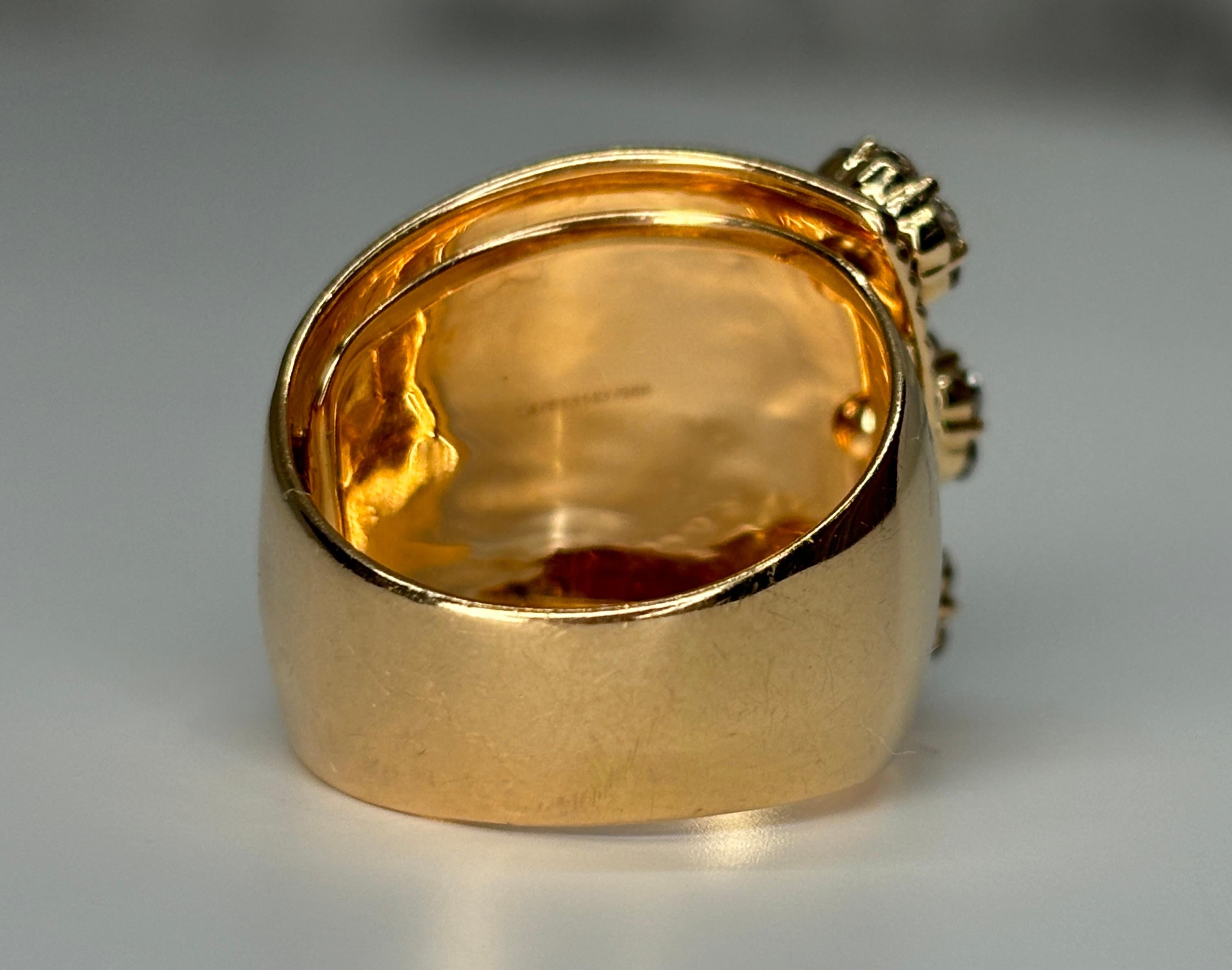 Wide Hueb Ring 18k Rose Gold Diamond Plisse Flower Ring For Sale 3