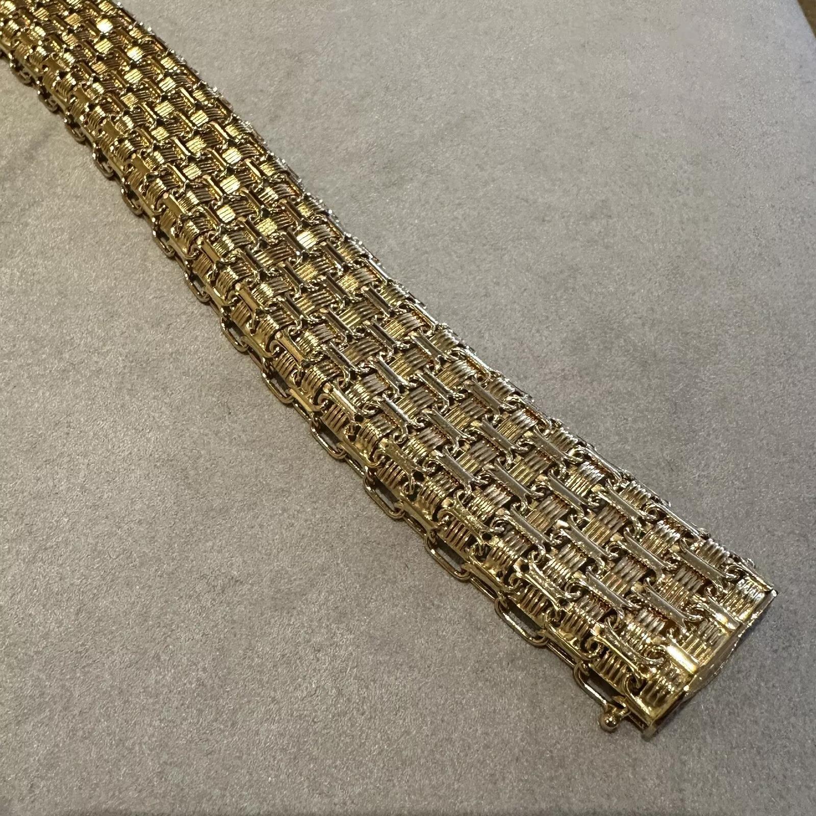 Wide Italian Gold Wave Bracelet in 18k Yellow Gold In Excellent Condition For Sale In La Jolla, CA
