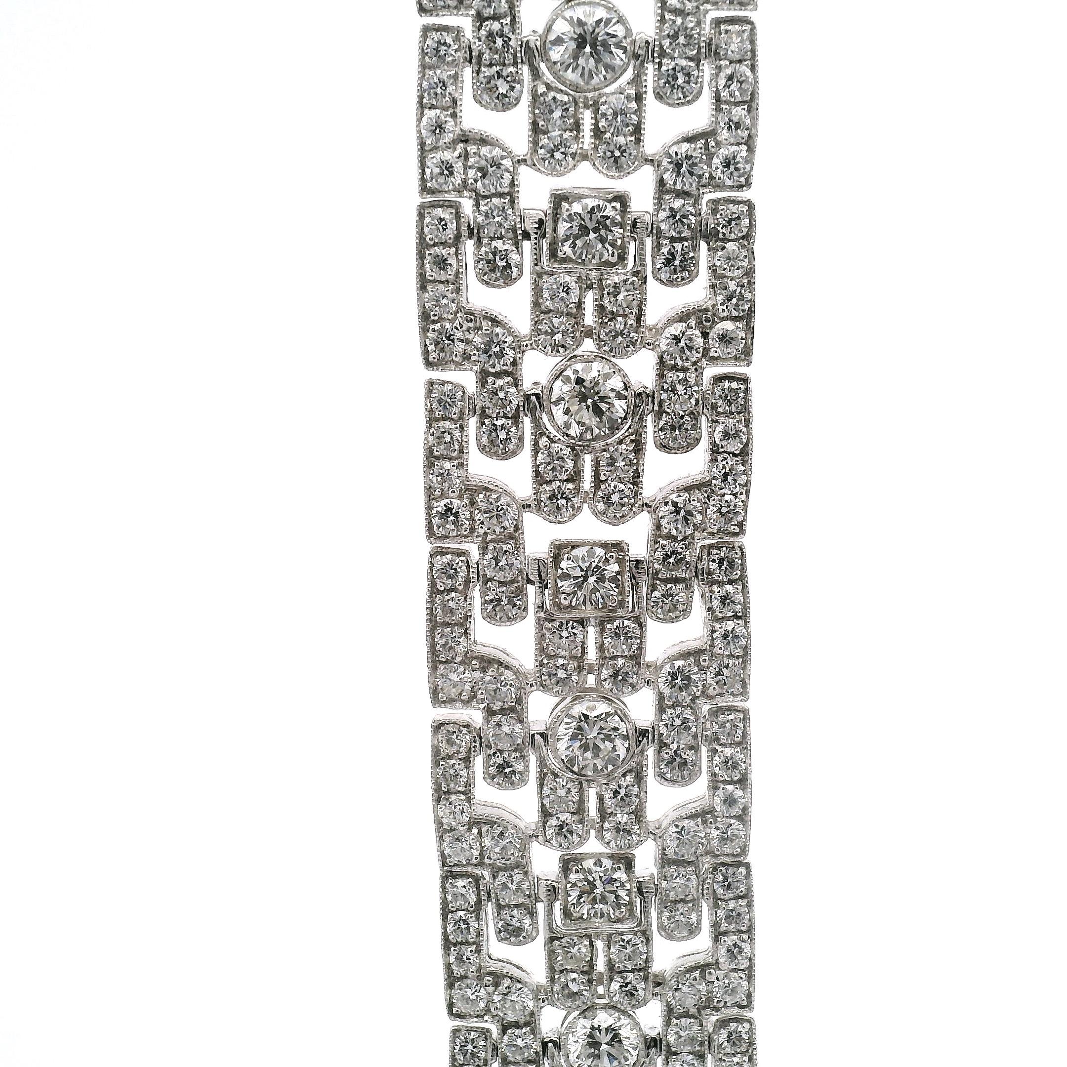 Bracelet large à maillons et diamants de style déco Bon état - En vente à Sausalito, CA