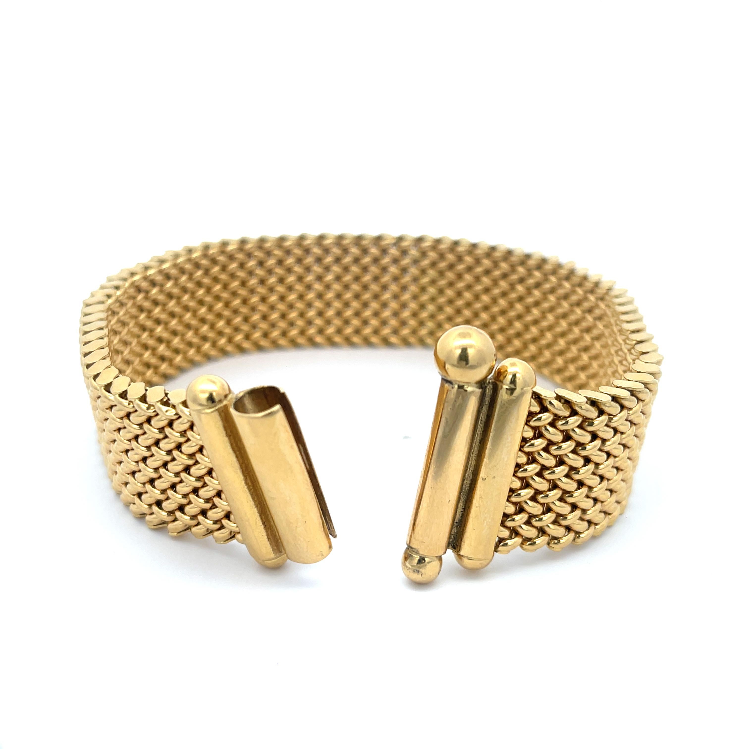 Wide Mesh Bracelet in 18K Yellow Gold. The bracelet is 8.5