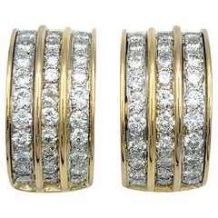 Breite, mehrreihige, runde Diamant-Halbreif-Ohrringe aus 14 Karat Gelbgold und Platin