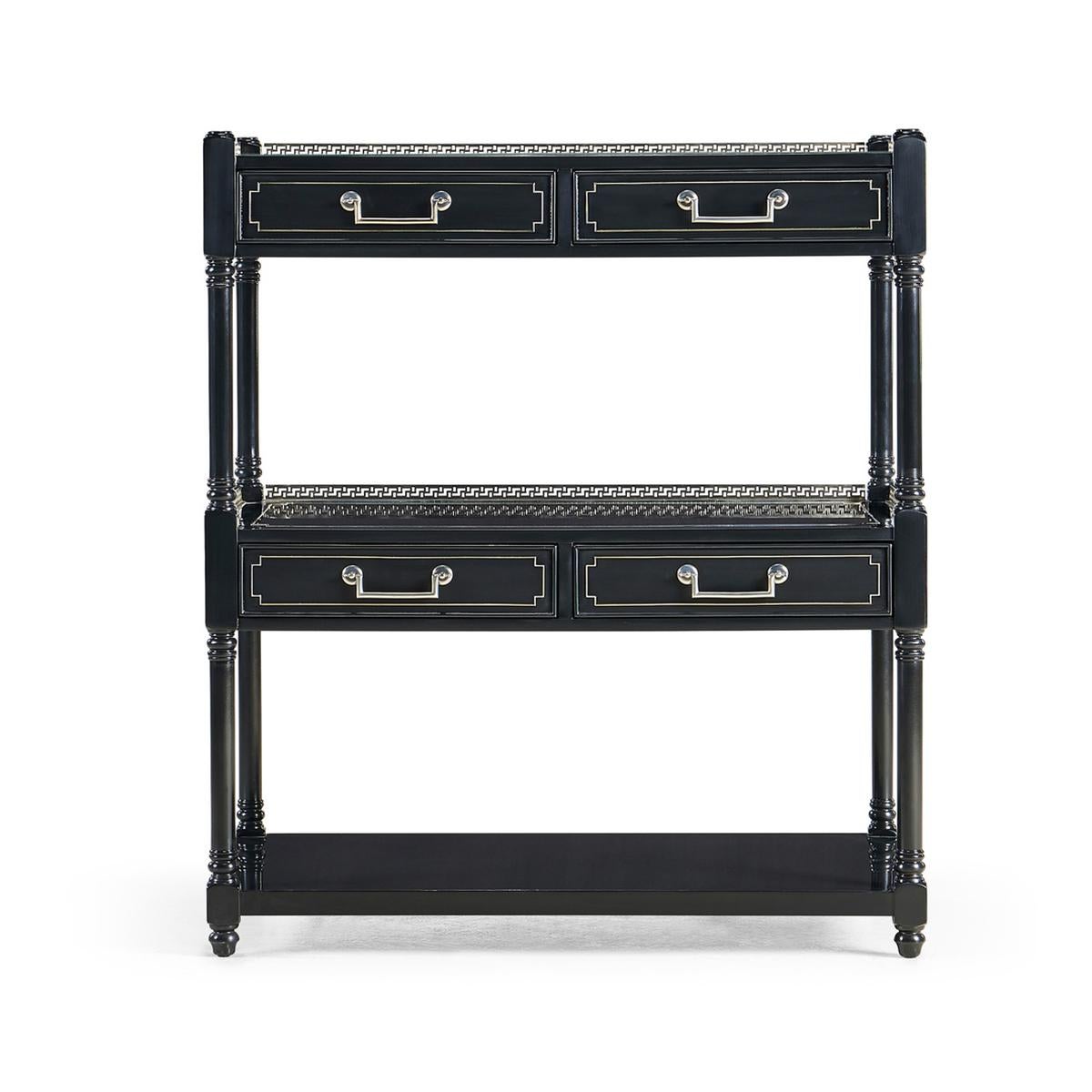 Etagere dipinta a tre livelli in stile Regency inglese, che cattura l'essenza del dramma del vecchio mondo e del lusso moderno. Laccata di nero, la cassa in legno massiccio presenta due ripiani a doppio cassetto con accenti in ottone bianco e una