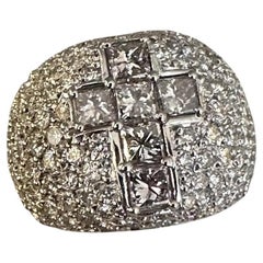 Breiter Pave Natural Diamond Cross Dome Ring aus Platin