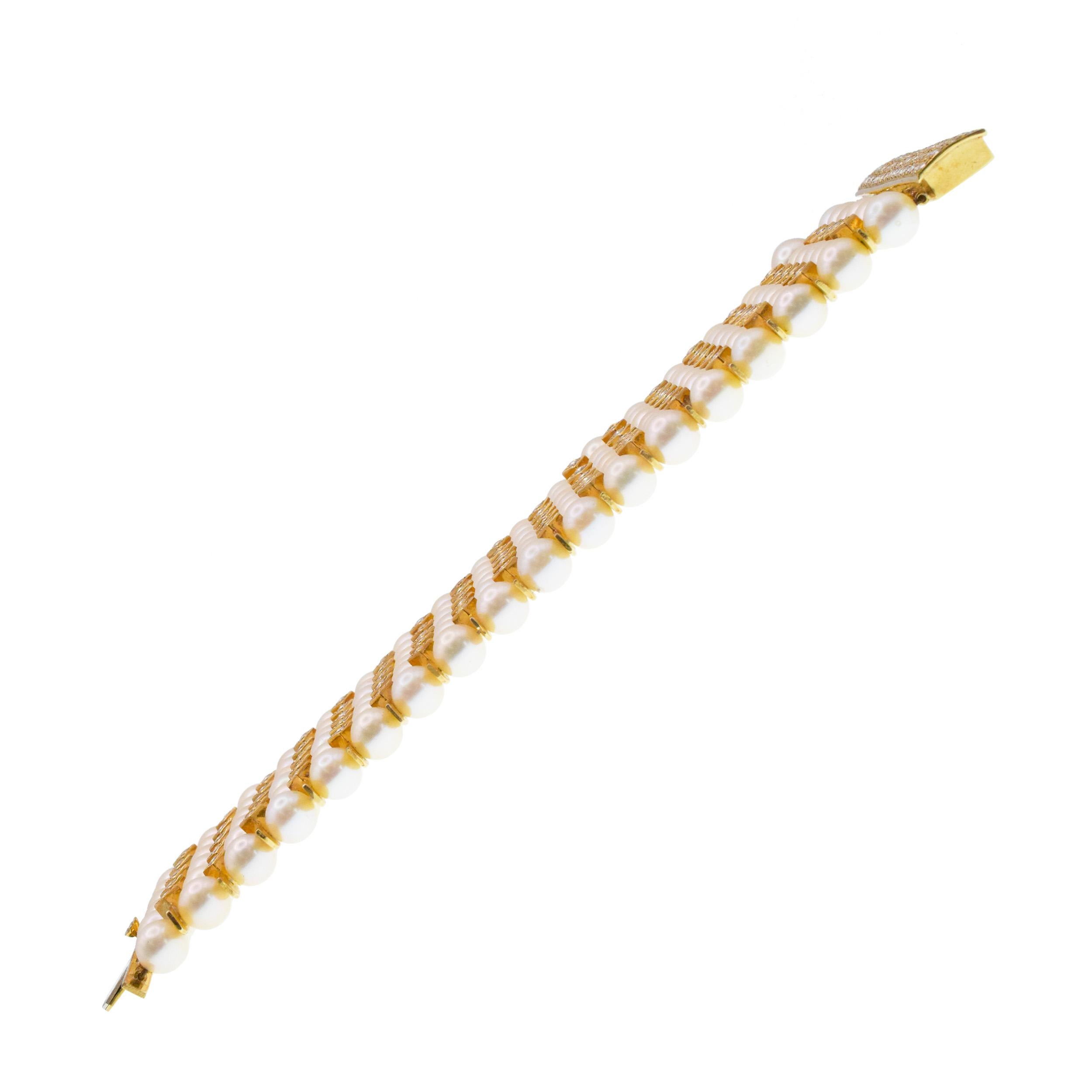 Bracelet large à 6 rangs de perles et de diamants. en vente 5