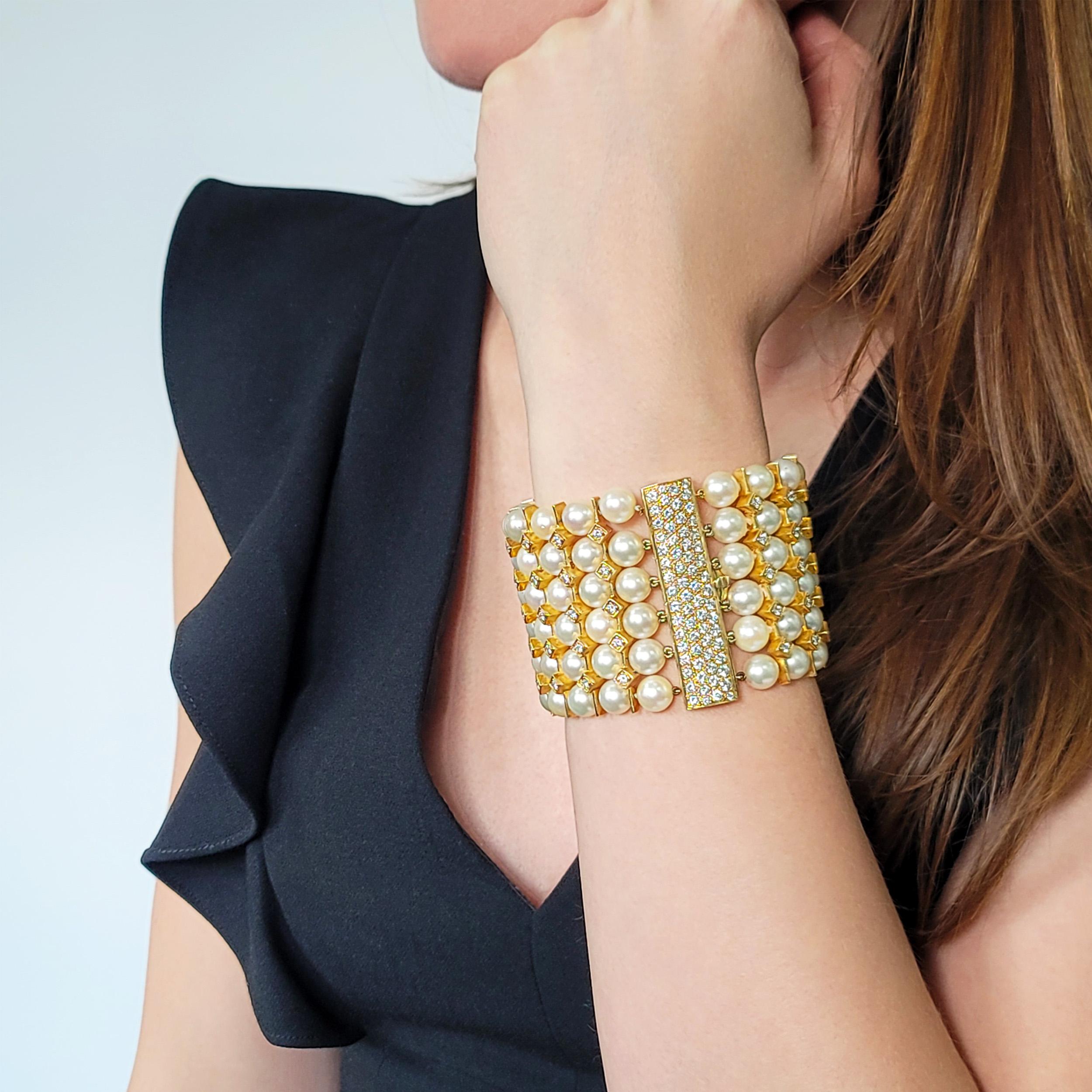 Bracelet large à 6 rangs de perles et de diamants. en vente 1