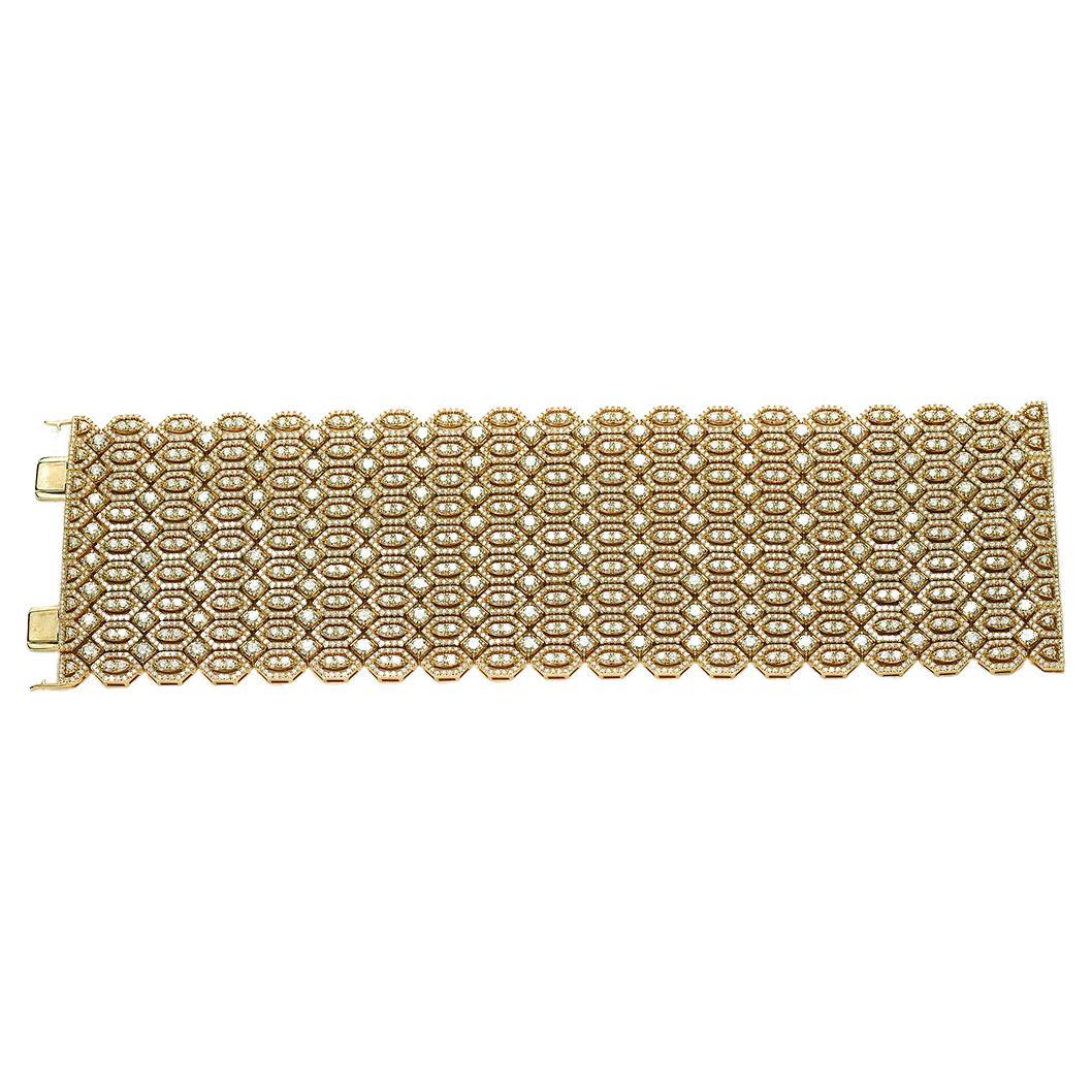 Wide Pink Gold and Diamond Bracelet In New Condition For Sale In Geneva, CH