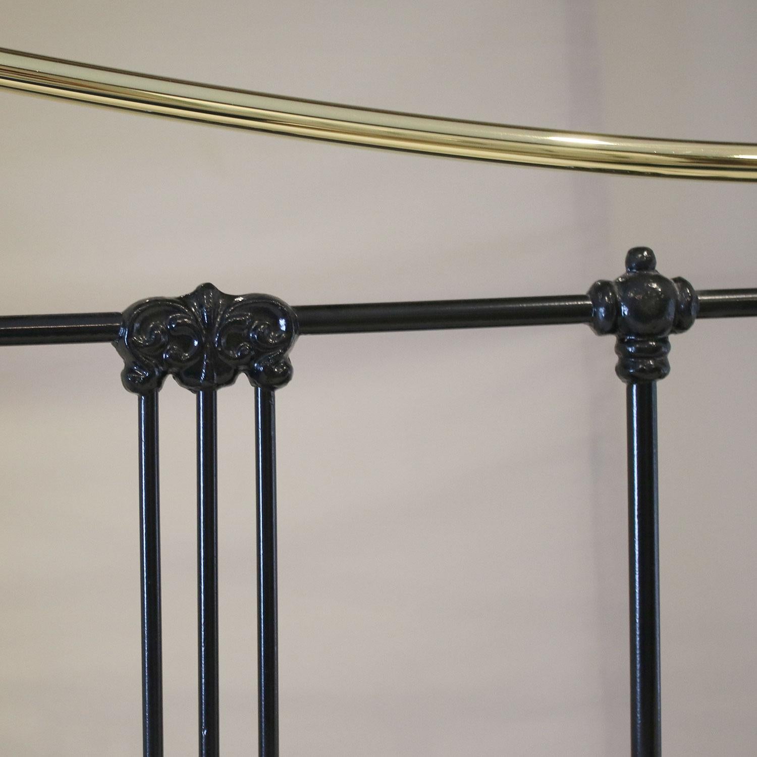 Early 20th Century Wide Platform Brass and Iron Bed MSK56 For Sale