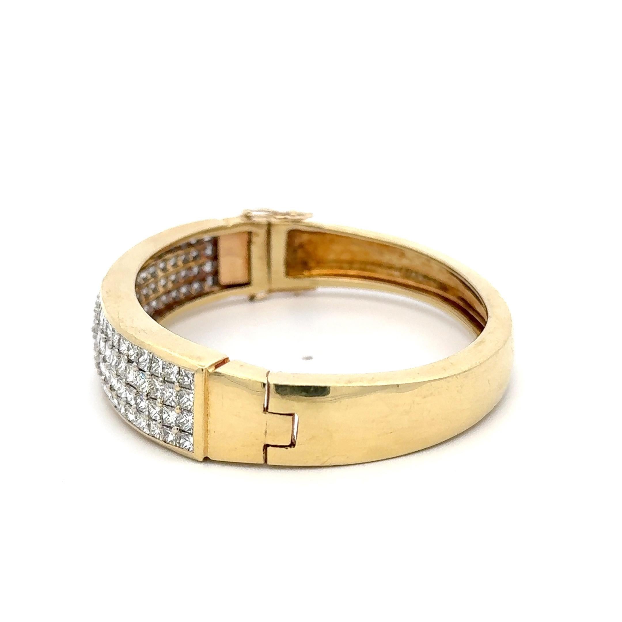 Contemporain Bracelet large en diamant taille princesse 12 carats or jaune 18KT 67 grammes en vente