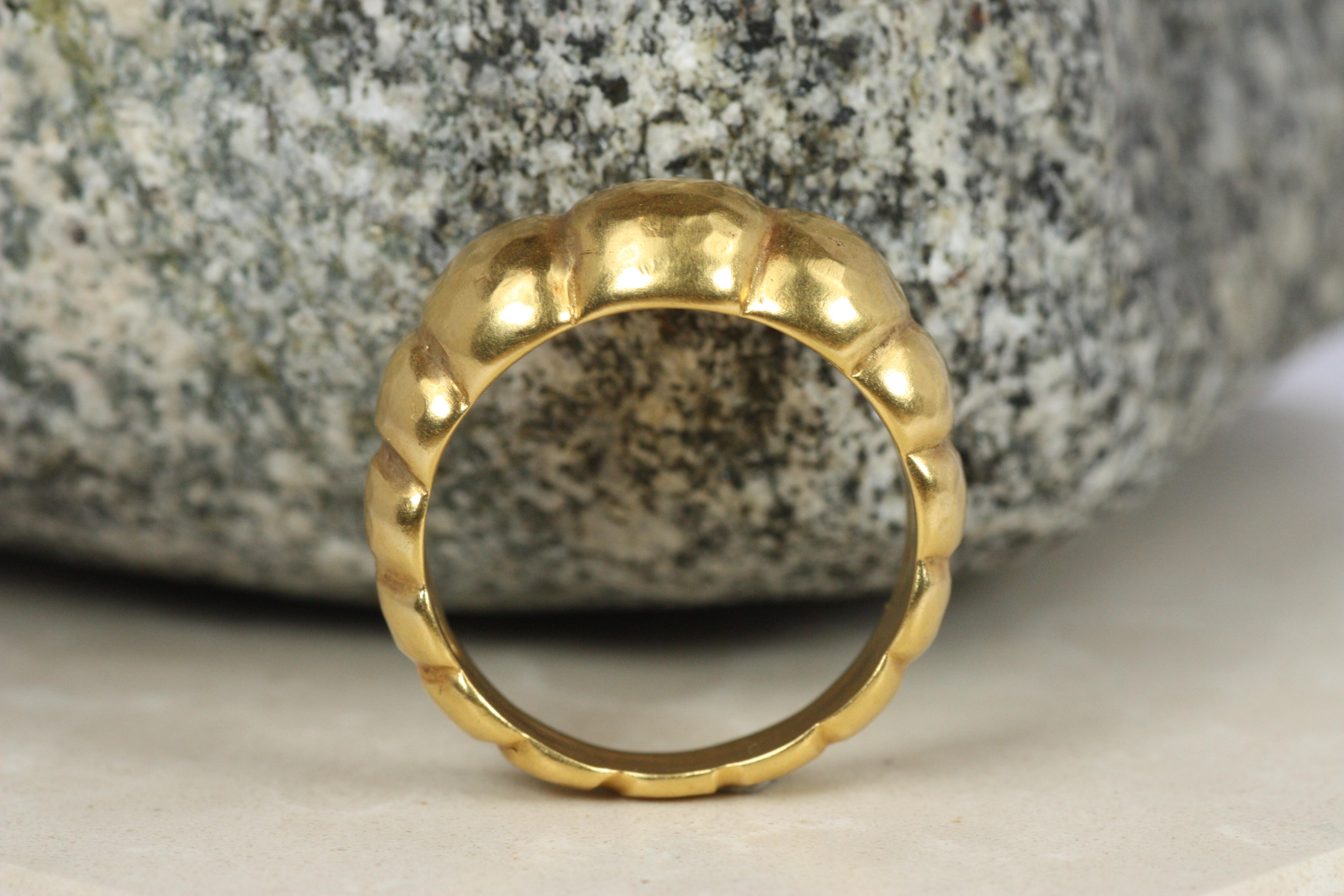 Large bandeau en or conique 