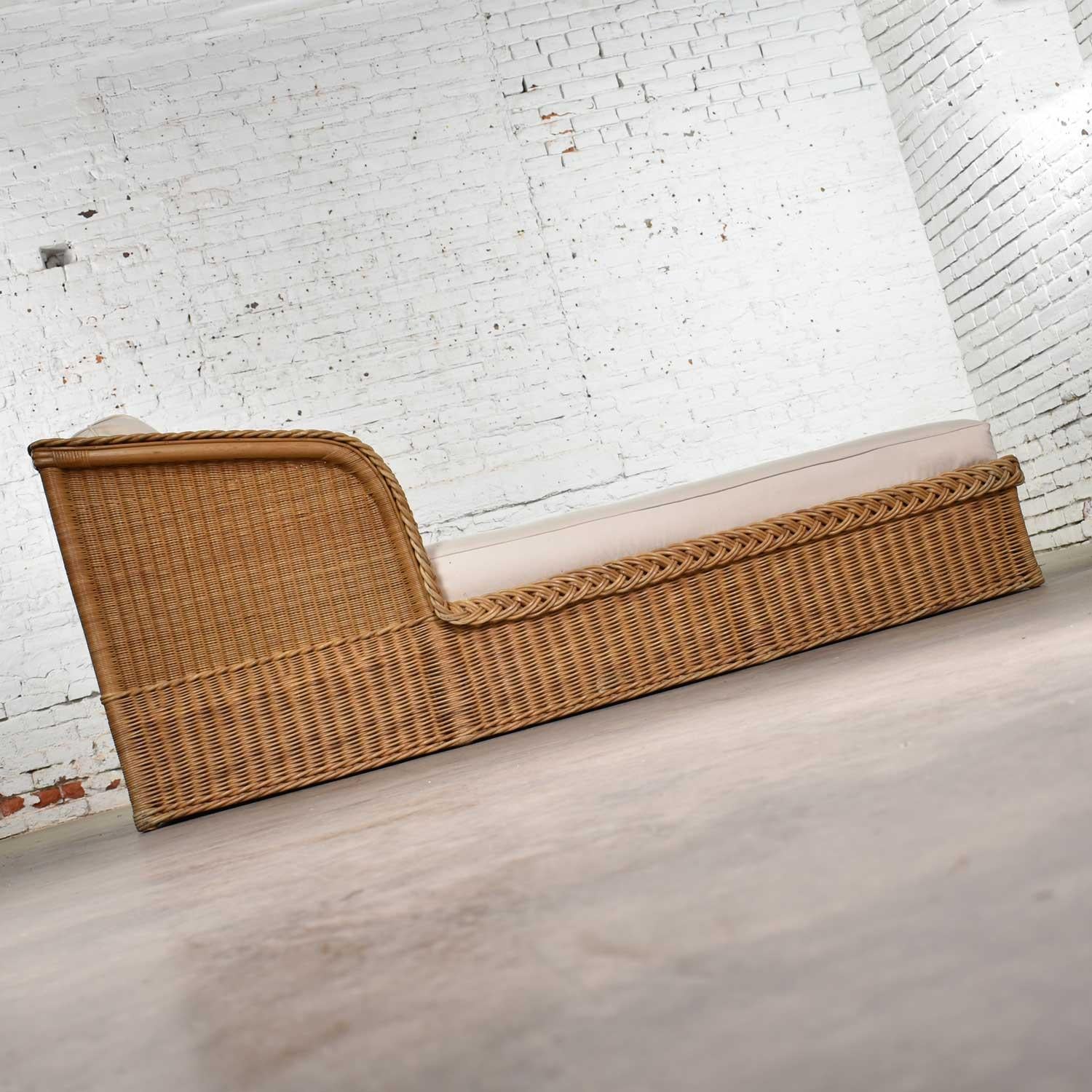 Wide Rattan Wicker Chaise by Bielecky Brothers, Inc. New White Canvas Upholstery In Good Condition In Topeka, KS