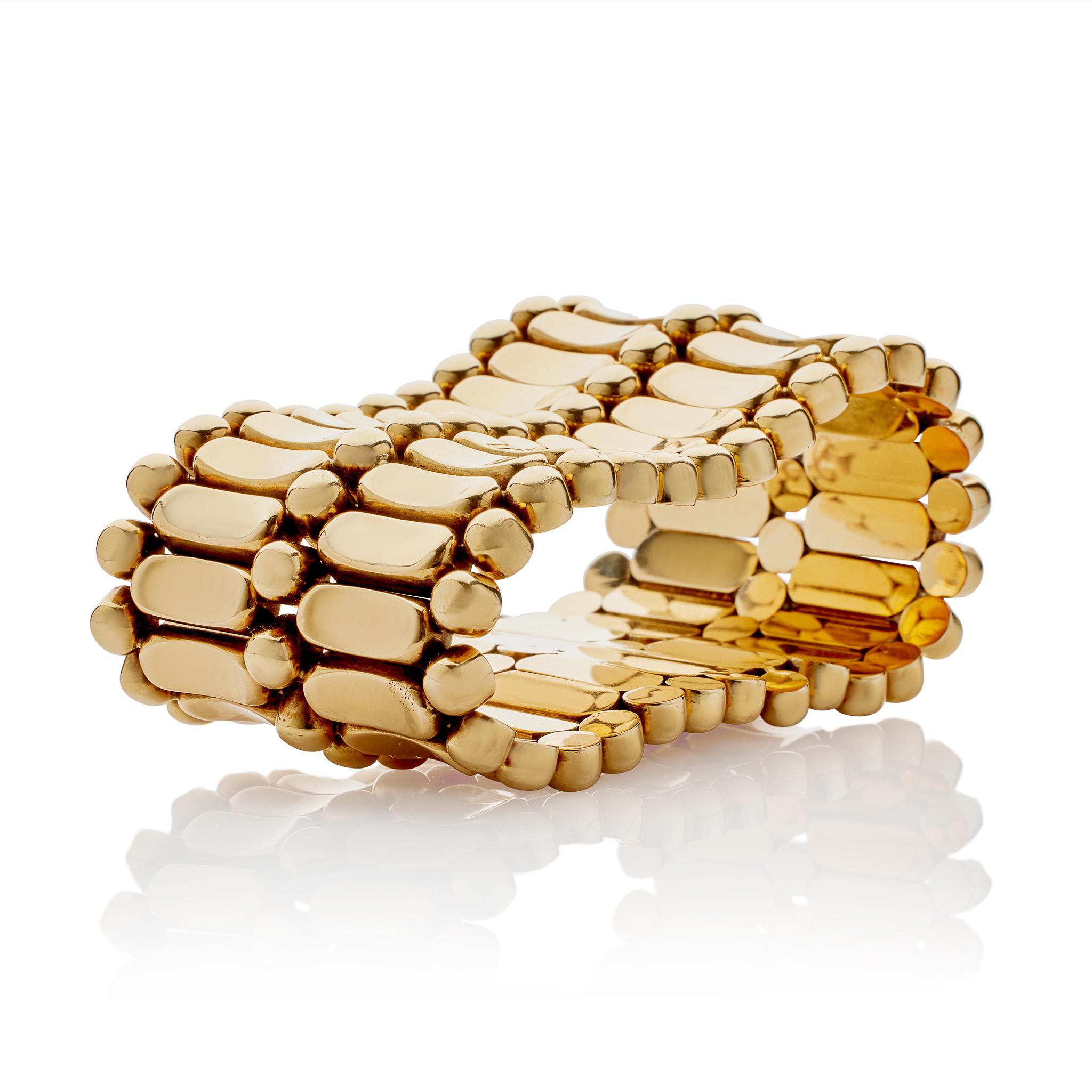 Wide Retro Fancy Link 18K Gold Strap Bracelet In Excellent Condition For Sale In New York, NY