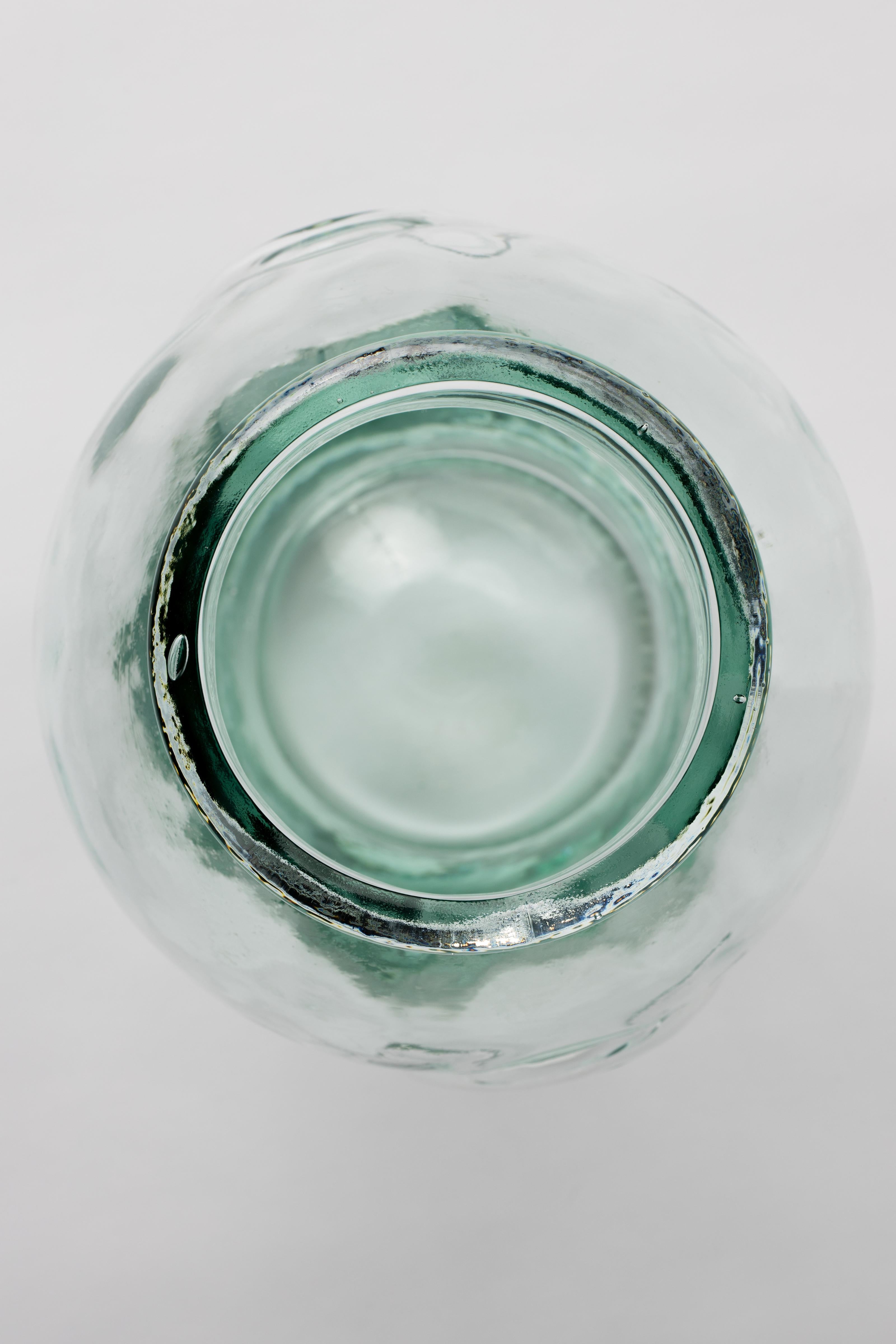 Rosenthal 1970's Italienisch blass grün geblasen Glas Olive Jar Vase (Handgefertigt) im Angebot