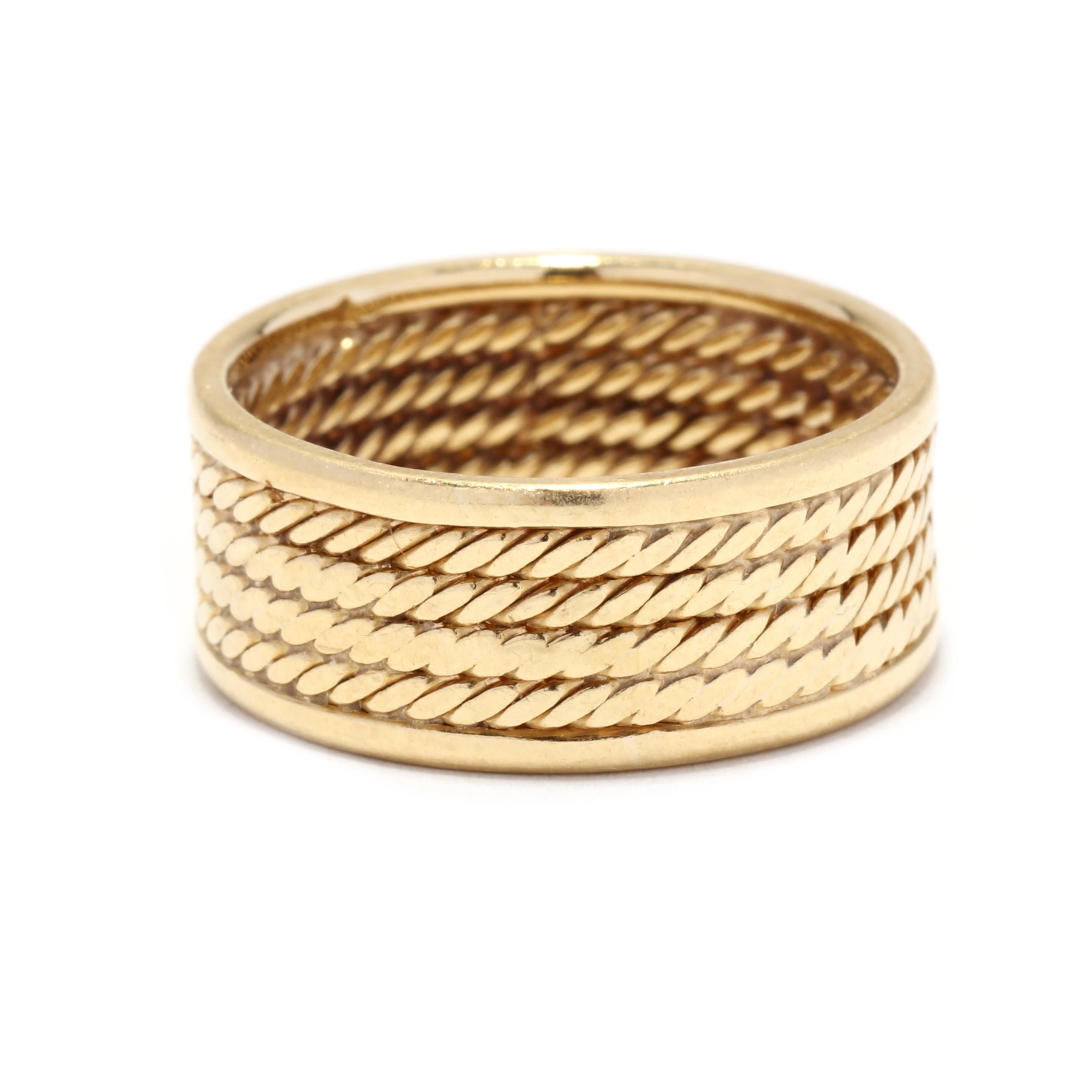 Ein Vintage 14 Karat Gelbgold breite Seil Band Ring. Dieser breite Zigarren-Ehering weist vier Reihen mit dünnen Seilmotiven auf, die mit einem erhöhten Rand versehen sind.

Ring Größe 5.75

Breite: 7,8 mm

Gewicht: 4,2 dwts. / 6,5