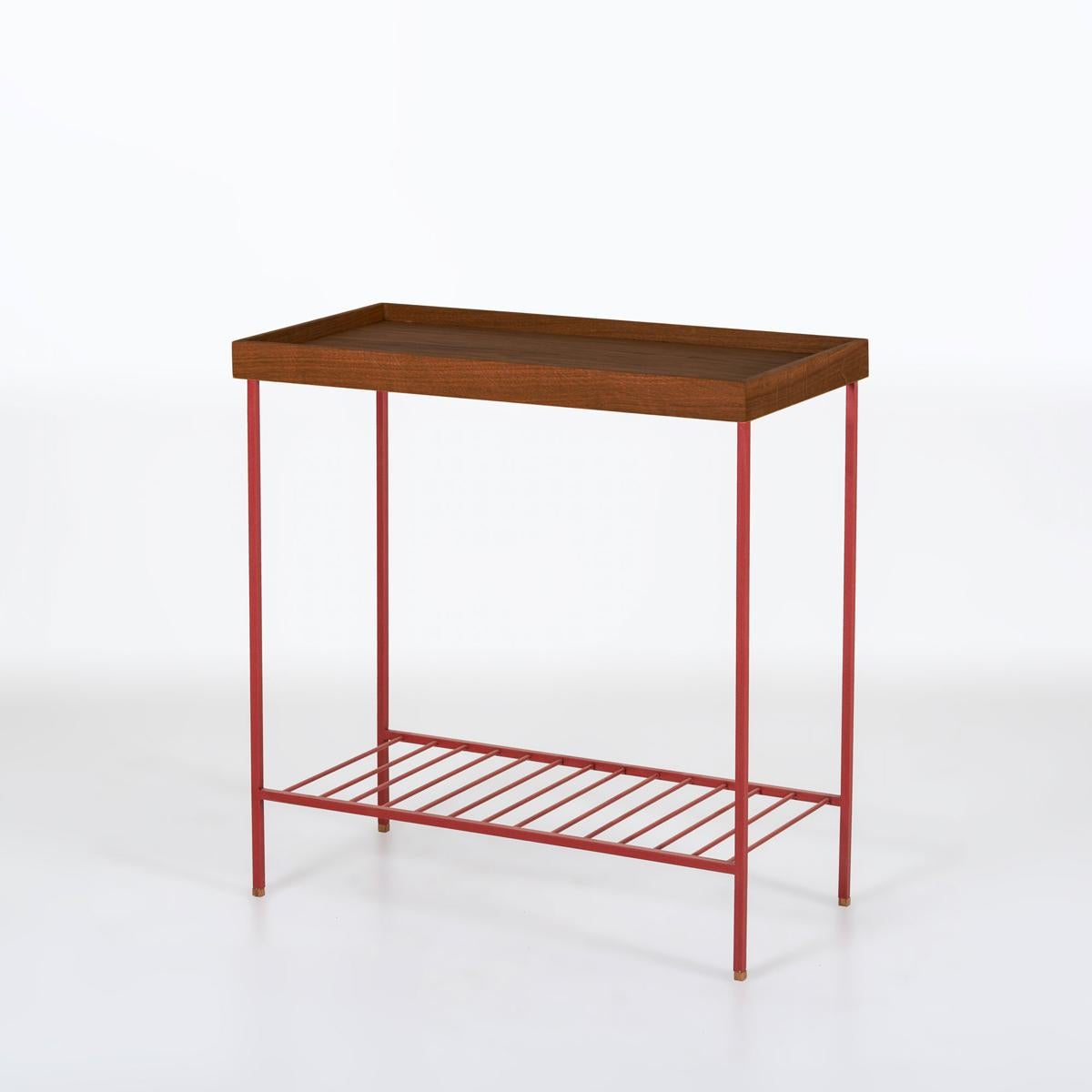 Fait main Large table d'appoint / Plant Stand en Wood Wood Wood - Série EDGE, avec pieds en métal coloré en vente