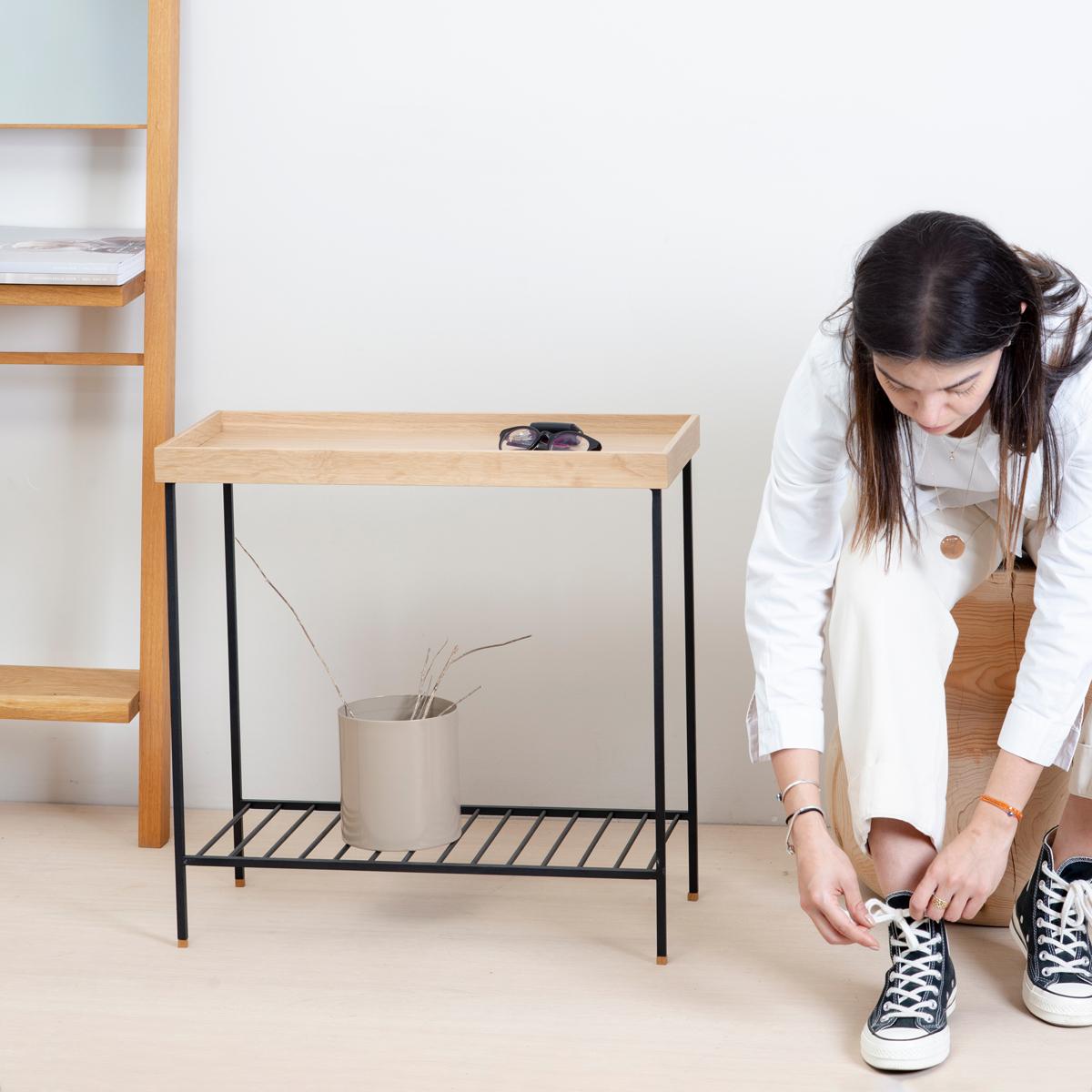 Métal Large table d'appoint / Stand pour plantes en Wood Wood Wood - Série EDGE, avec pieds en métal en vente