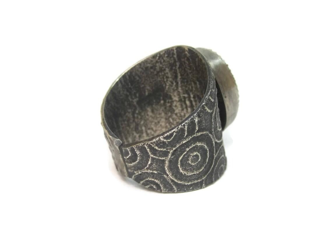 Women's or Men's Wide Southwestern Tufa Cast Turquoise Ring Size 11 For Sale