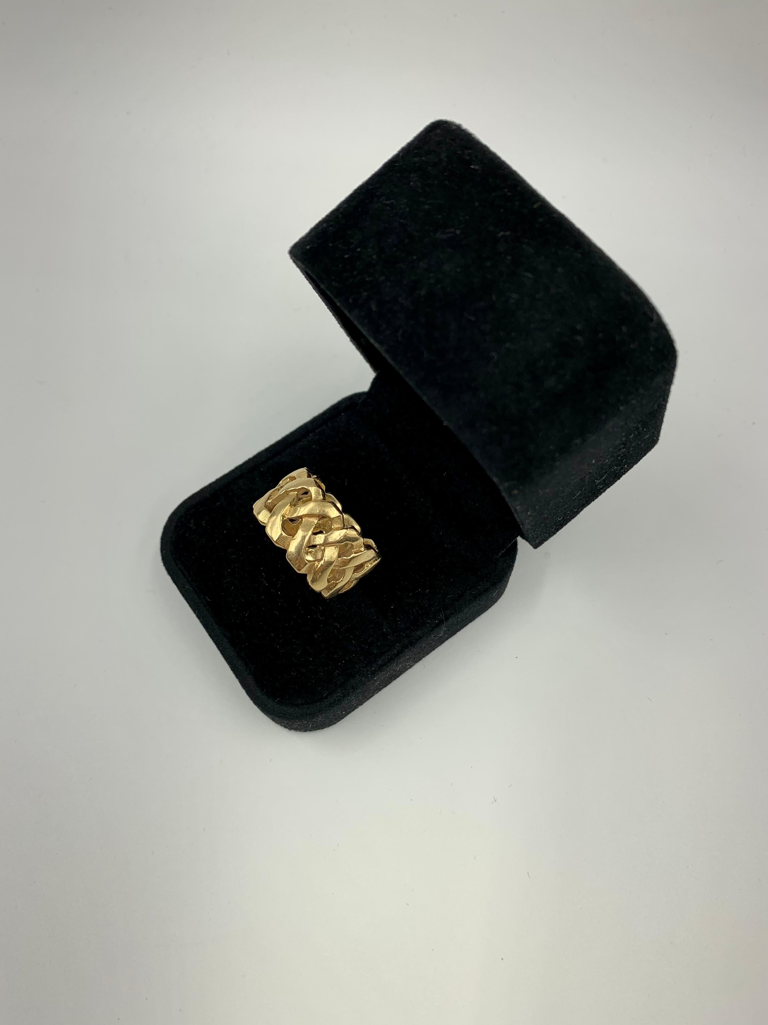 For Sale:  Wide Substantial MCM 14k Yellow Gold Eternal Love Knot Band Ring, 1960s 6