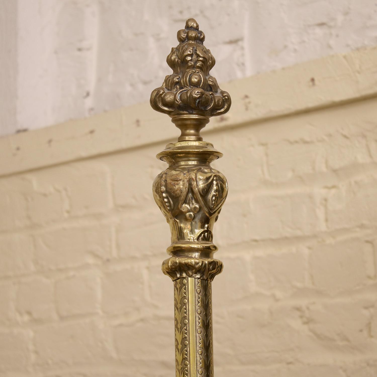 British Wide Tall Post Brass Antique Bed MSK63