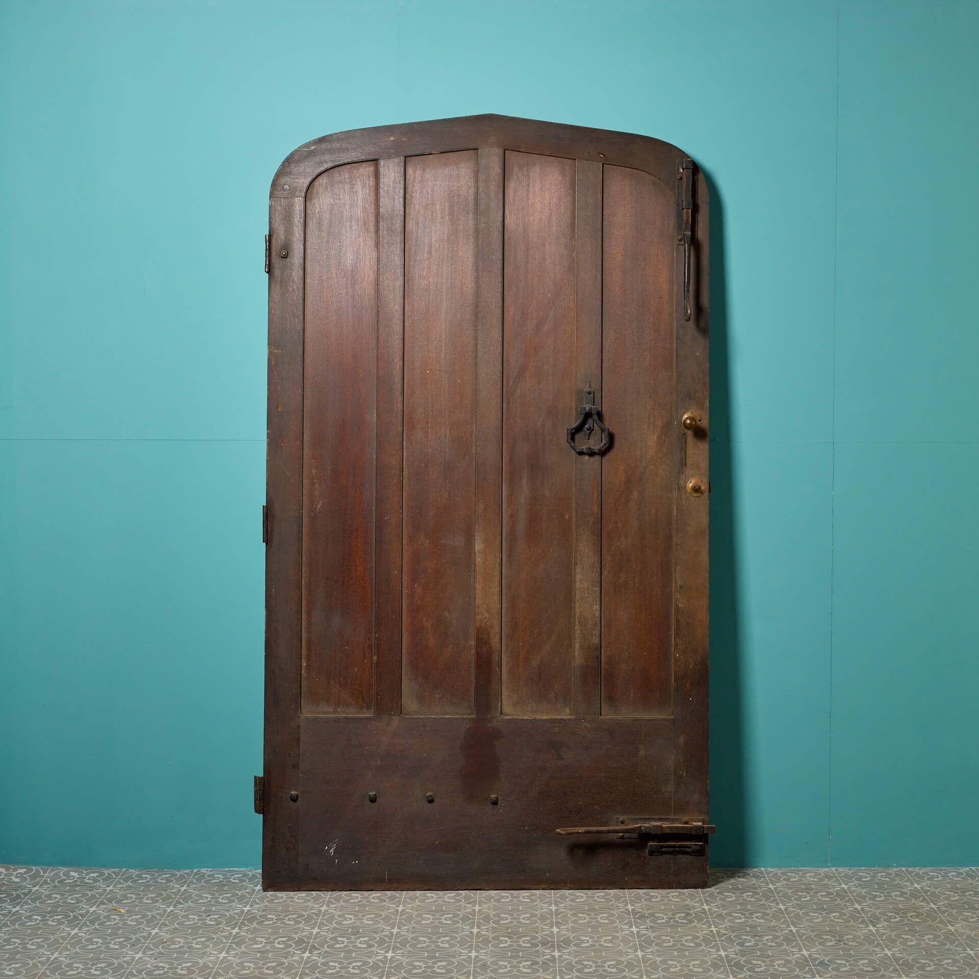 Wide Victorian Arched Oak Exterior Door In Fair Condition For Sale In Wormelow, Herefordshire