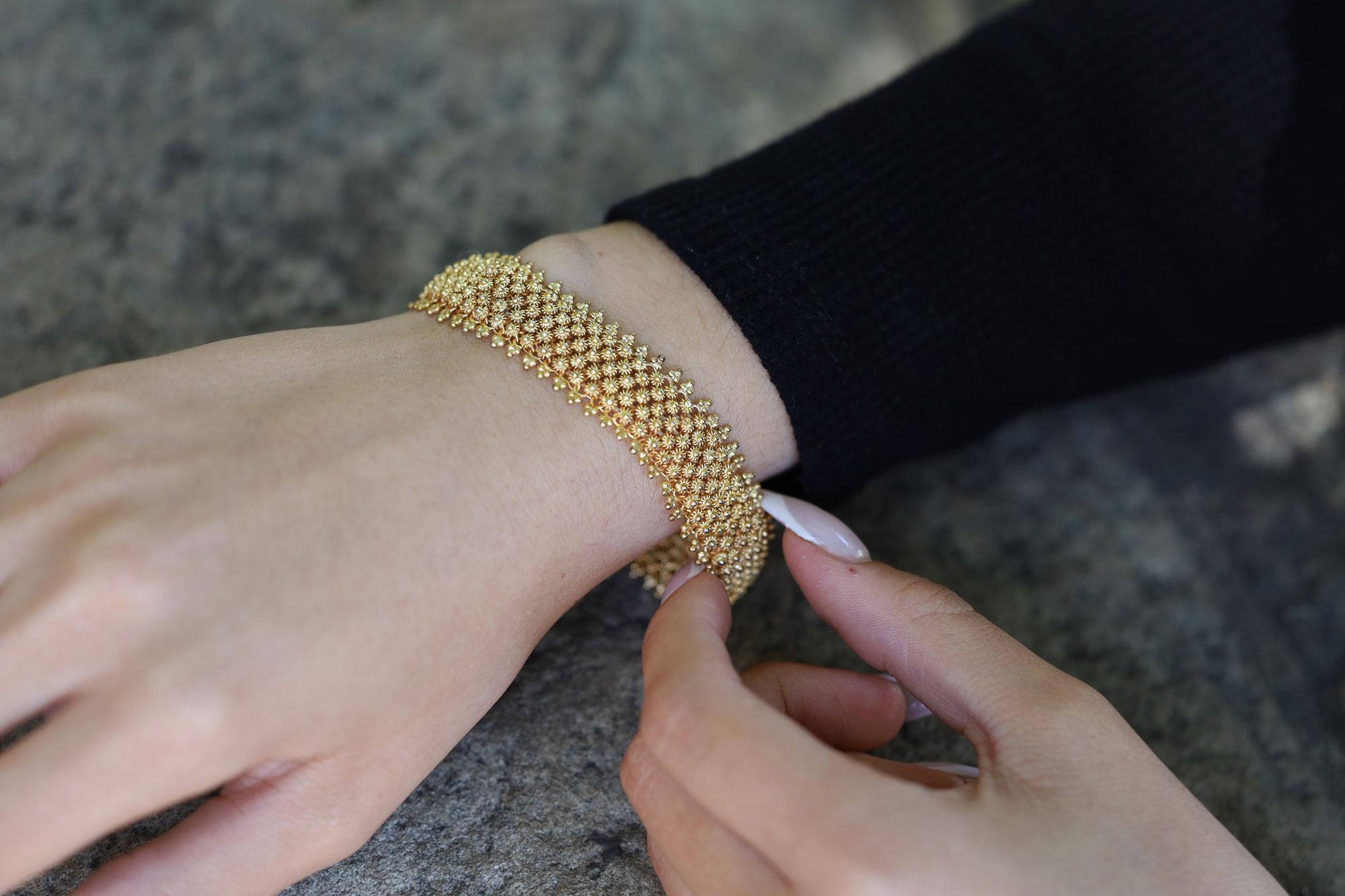 Wide Victorian Yellow Gold Cannetille Mesh Bracelet In Good Condition For Sale In Santa Barbara, CA