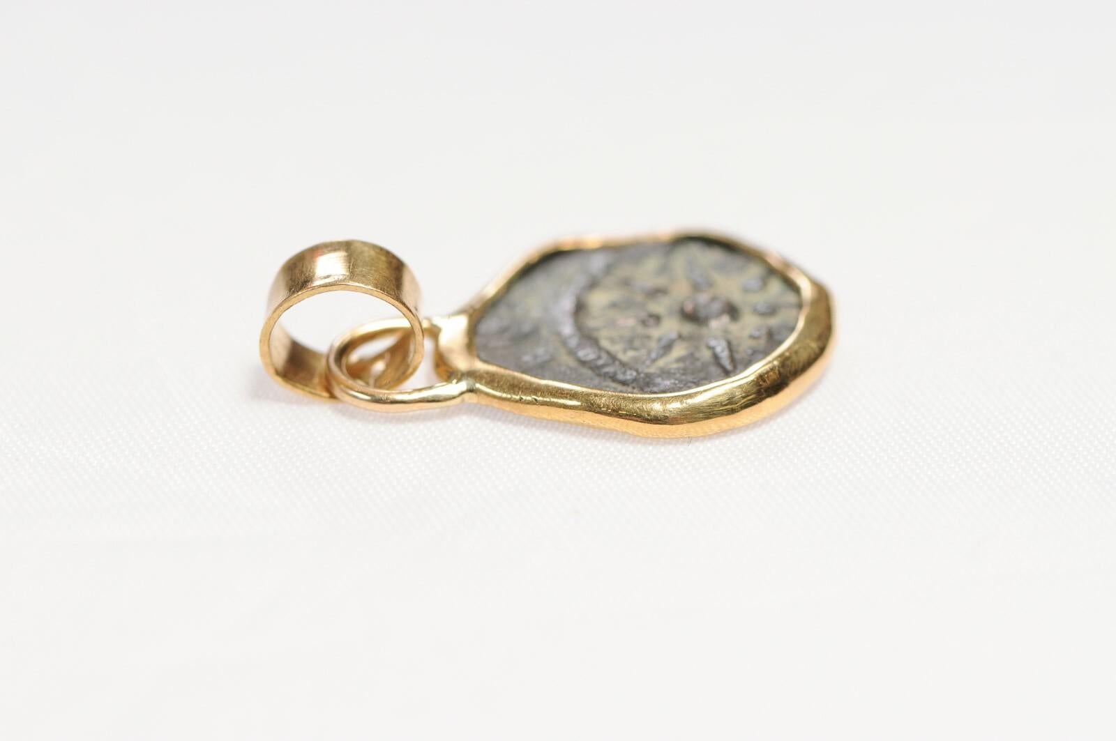 Widow Mite Coin Pendant in 18 Kt gold For Sale 2