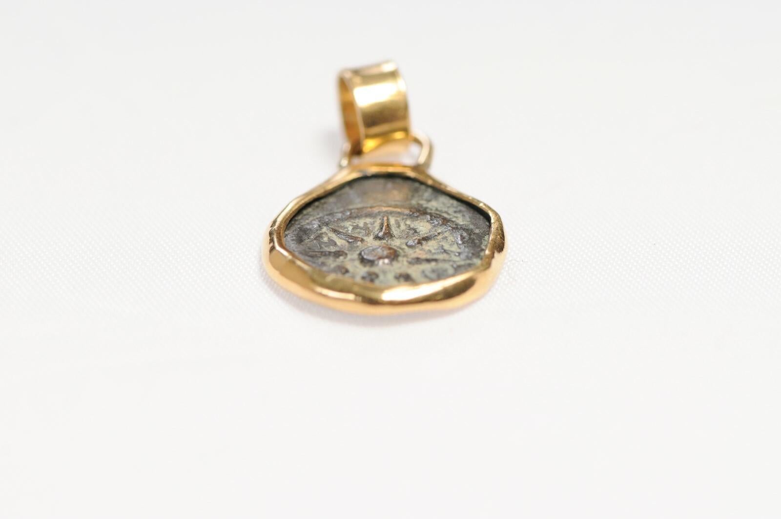 Widow Mite Coin Pendant in 18 Kt gold For Sale 3