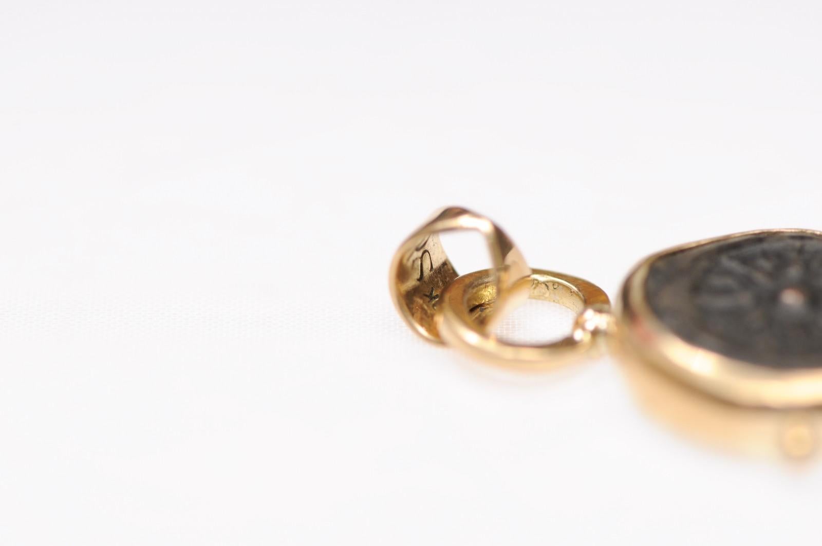 Pendentif Prutah [pièce] en forme de mite de veuve avec 18K en vente 6