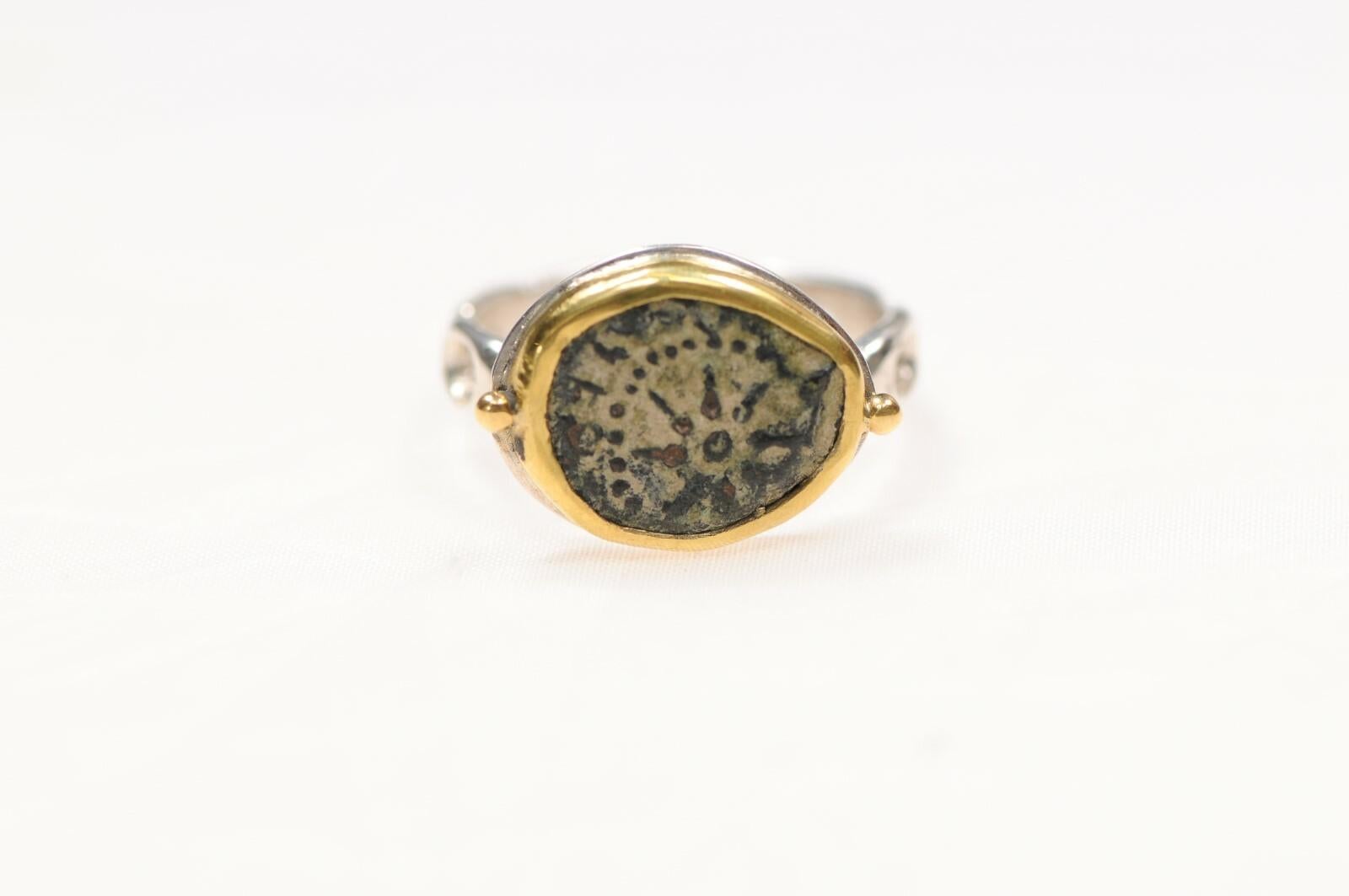 Anello Prutah con acaro della vedova, 18 carati e argento in vendita 5