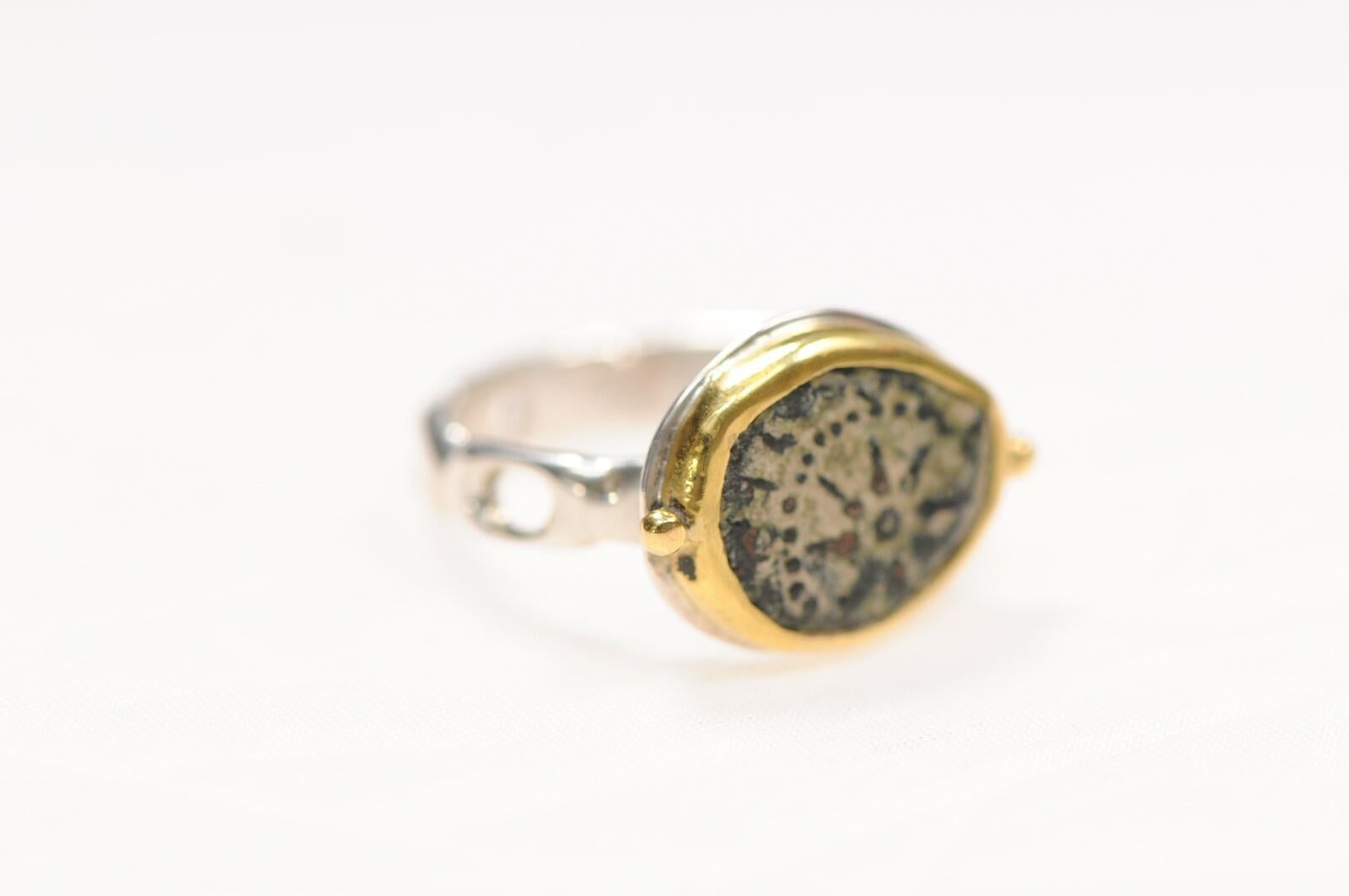 Anello Prutah con acaro della vedova, 18 carati e argento in vendita 6