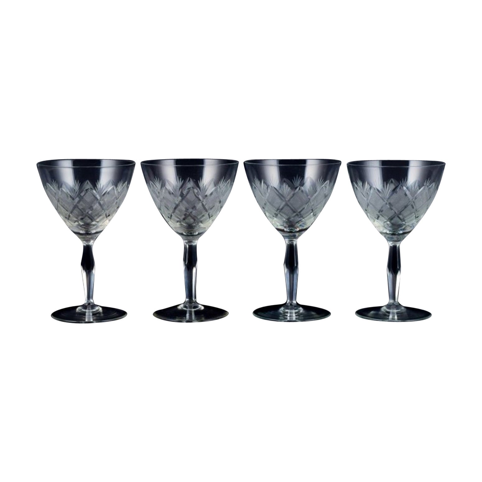 Wiener Antik, Lyngby Glas, Dänemark, Vintage-Set aus vier klaren roten Weingläsern.