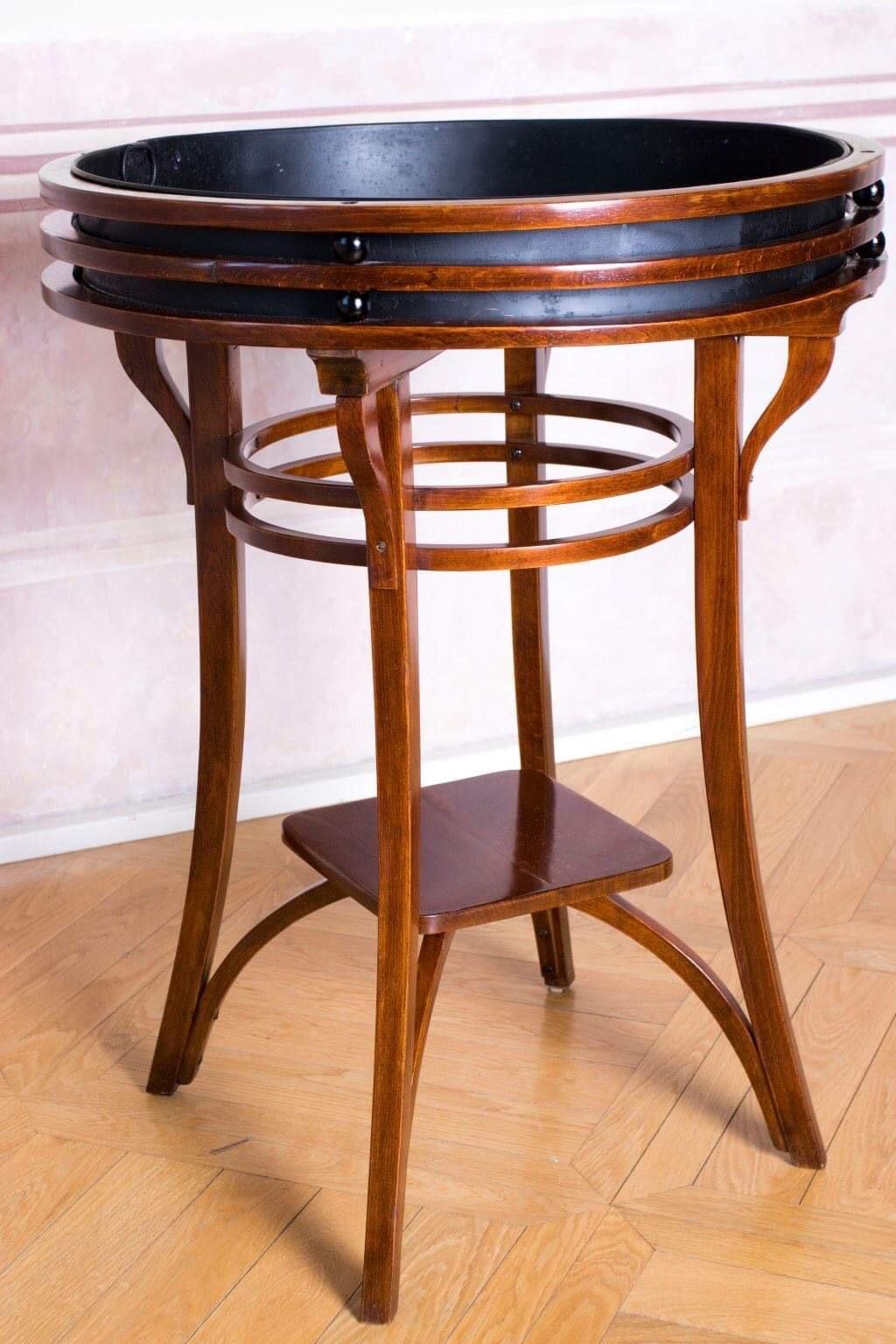 Wien Secession Flowers Holder Table Thonet For Sale 3