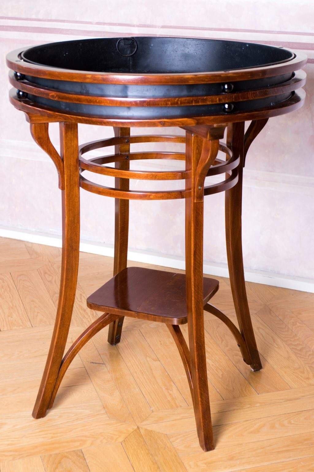 Wien Secession Flowers Holder Table Thonet For Sale 4