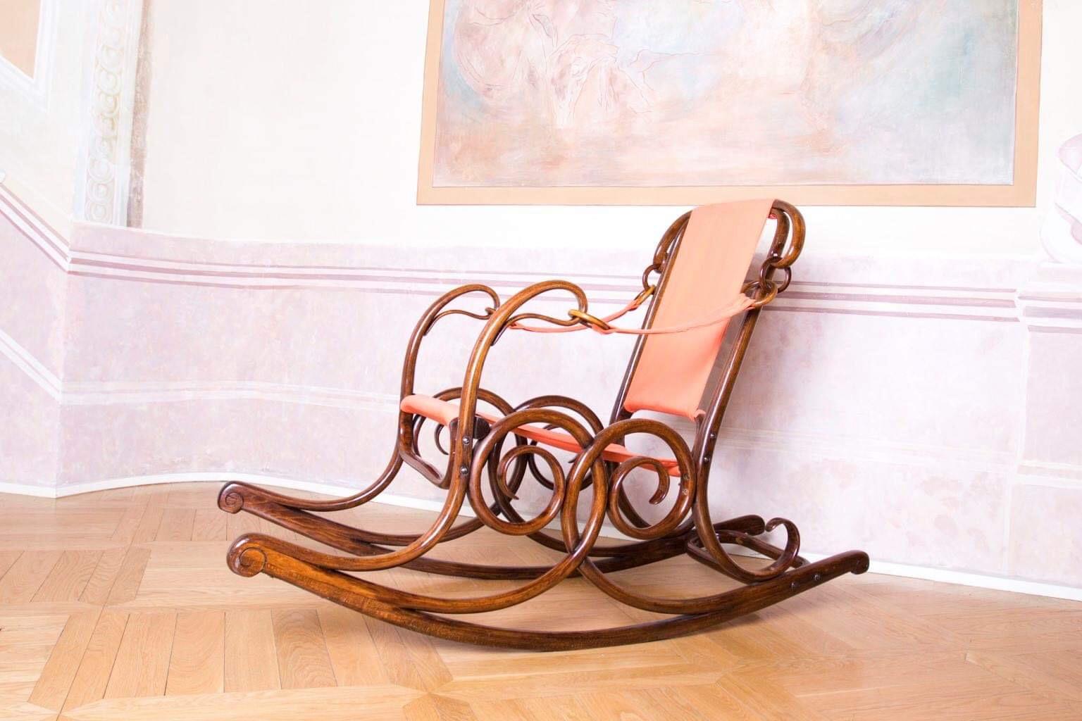 Wien Thonet Art Nouveau Rocking Chair No.3 (Österreichisch) im Angebot