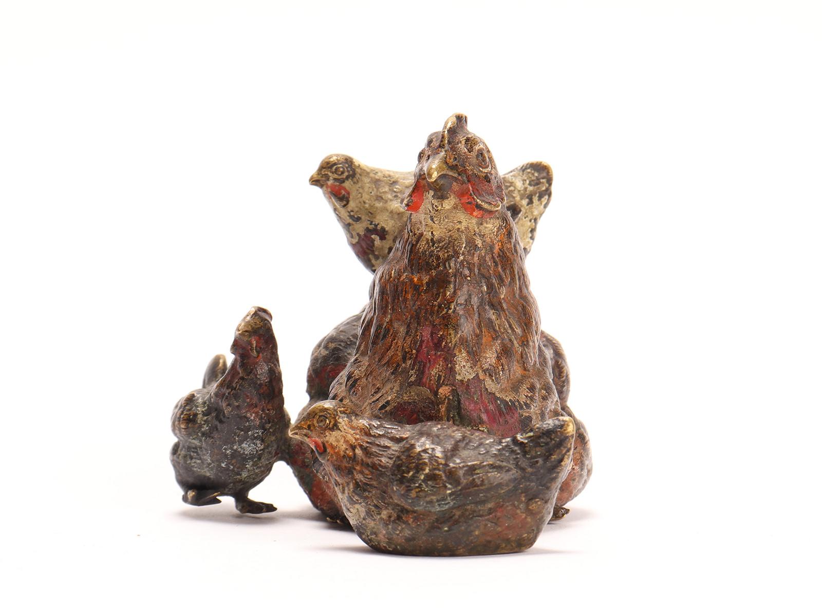 Wiener Bronze, a Hen with Chicks, Austria, 1890 In Good Condition For Sale In Milan, IT