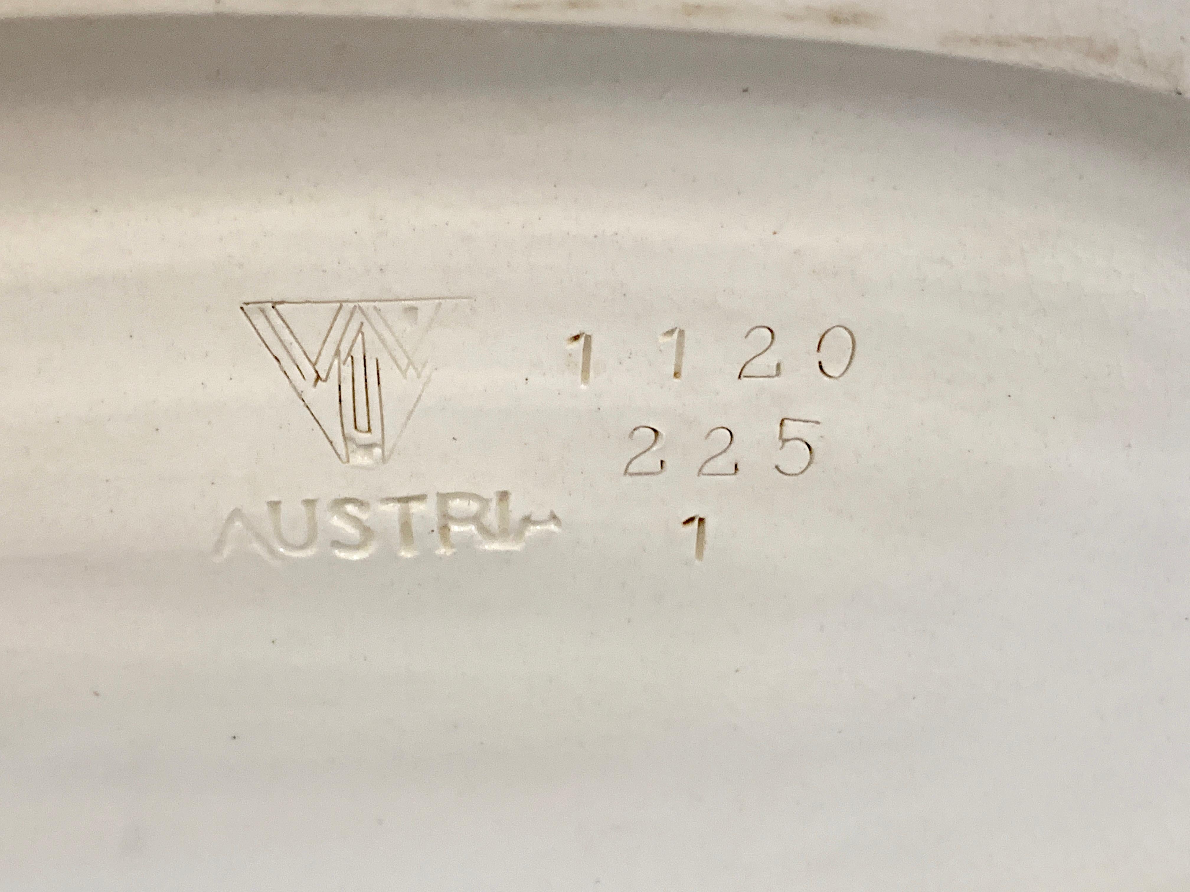 Wiener Keramik Werkstätte Mittelstück Putti im Angebot 9