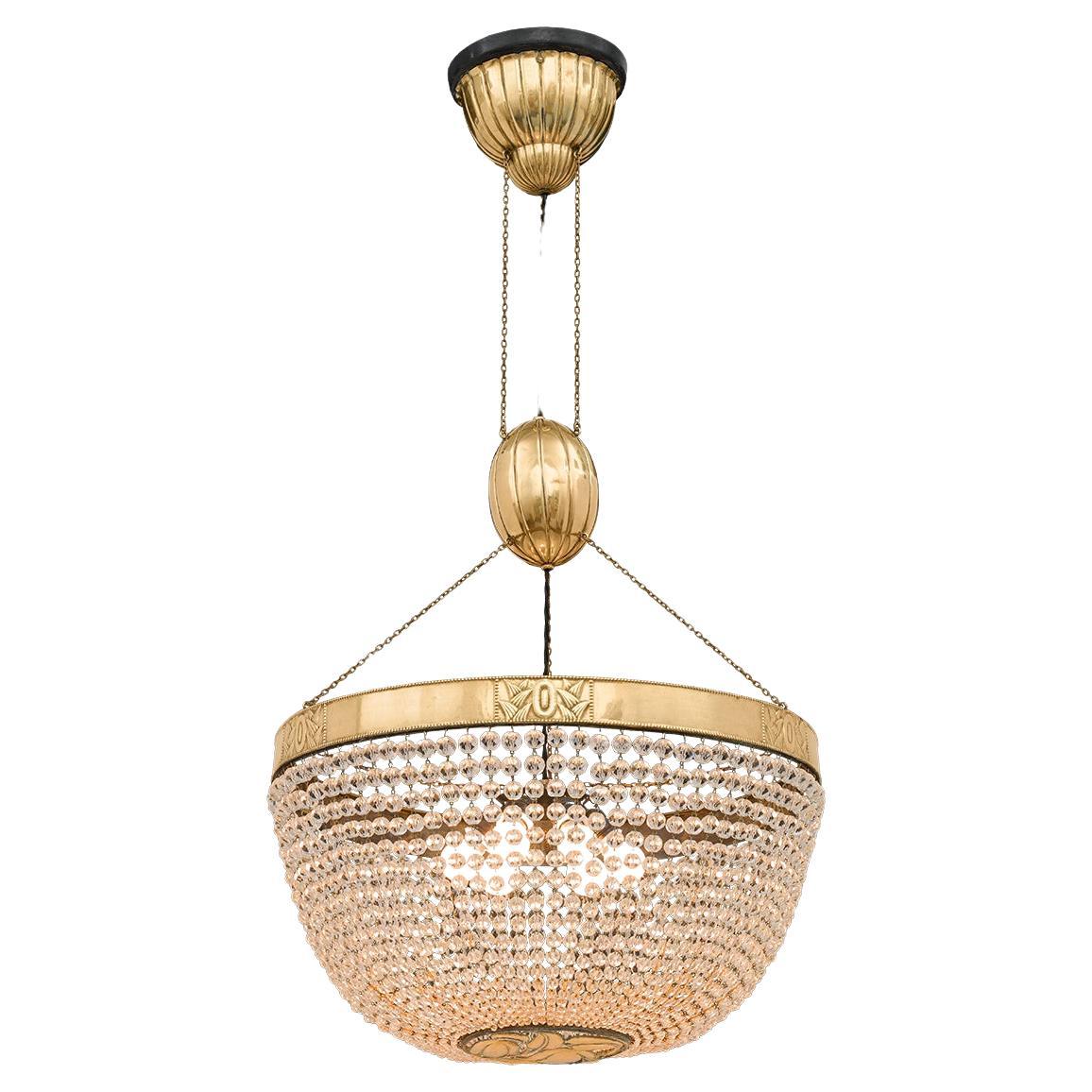 Lustre Wiener Werkstätte en laiton ciselé et verre, Edition en vente