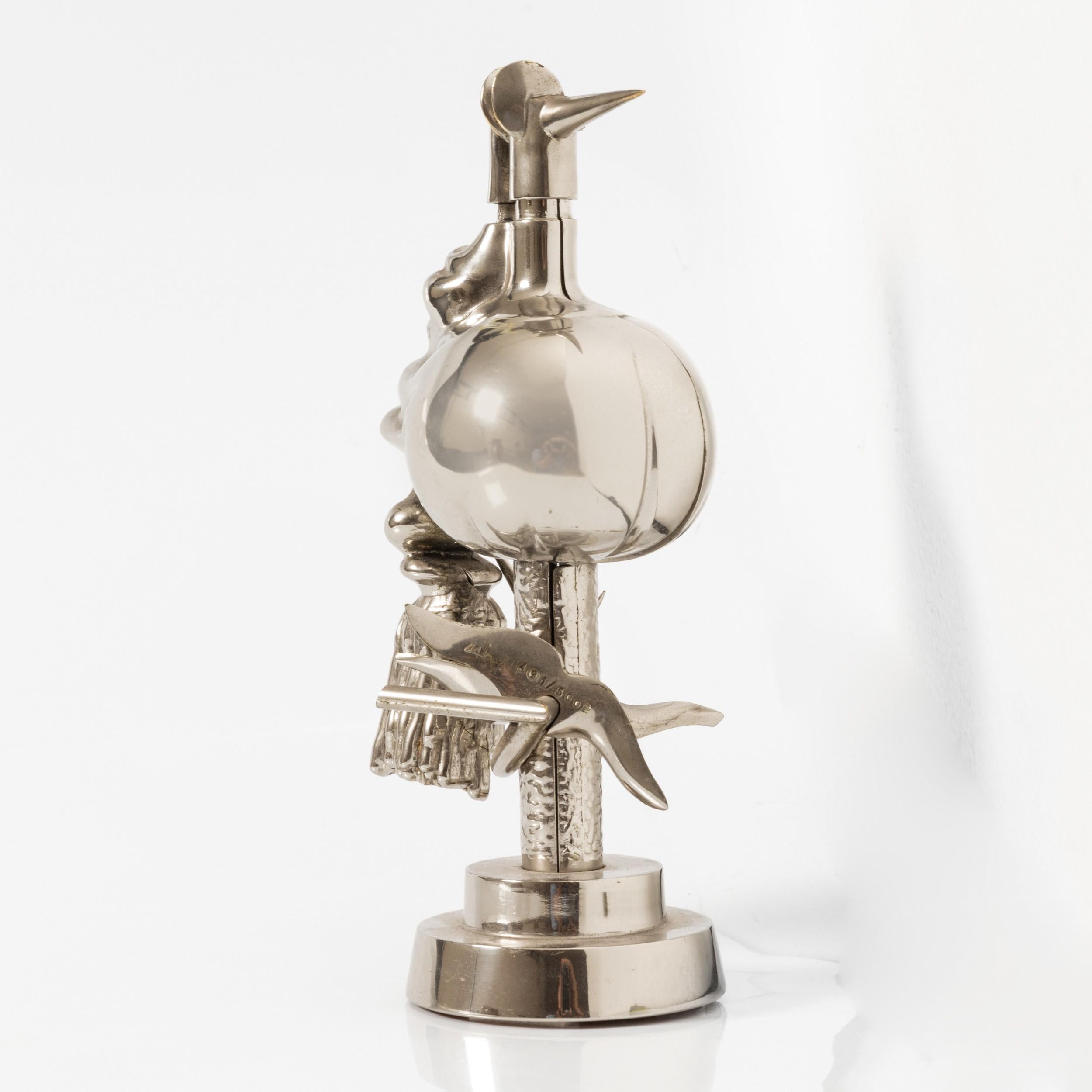 Wifredo Lam ( 1902 – 1982 )

nickel plated brass sculpture
limited edition of 500 copies
inscribed signature, numbered: 491/500 B
sculpture size: 10 1/2 x 5 x 7 in. (26.7 x 12.7 x 17.8 cm)
Excellent conditions

A regular certificate of authenticity