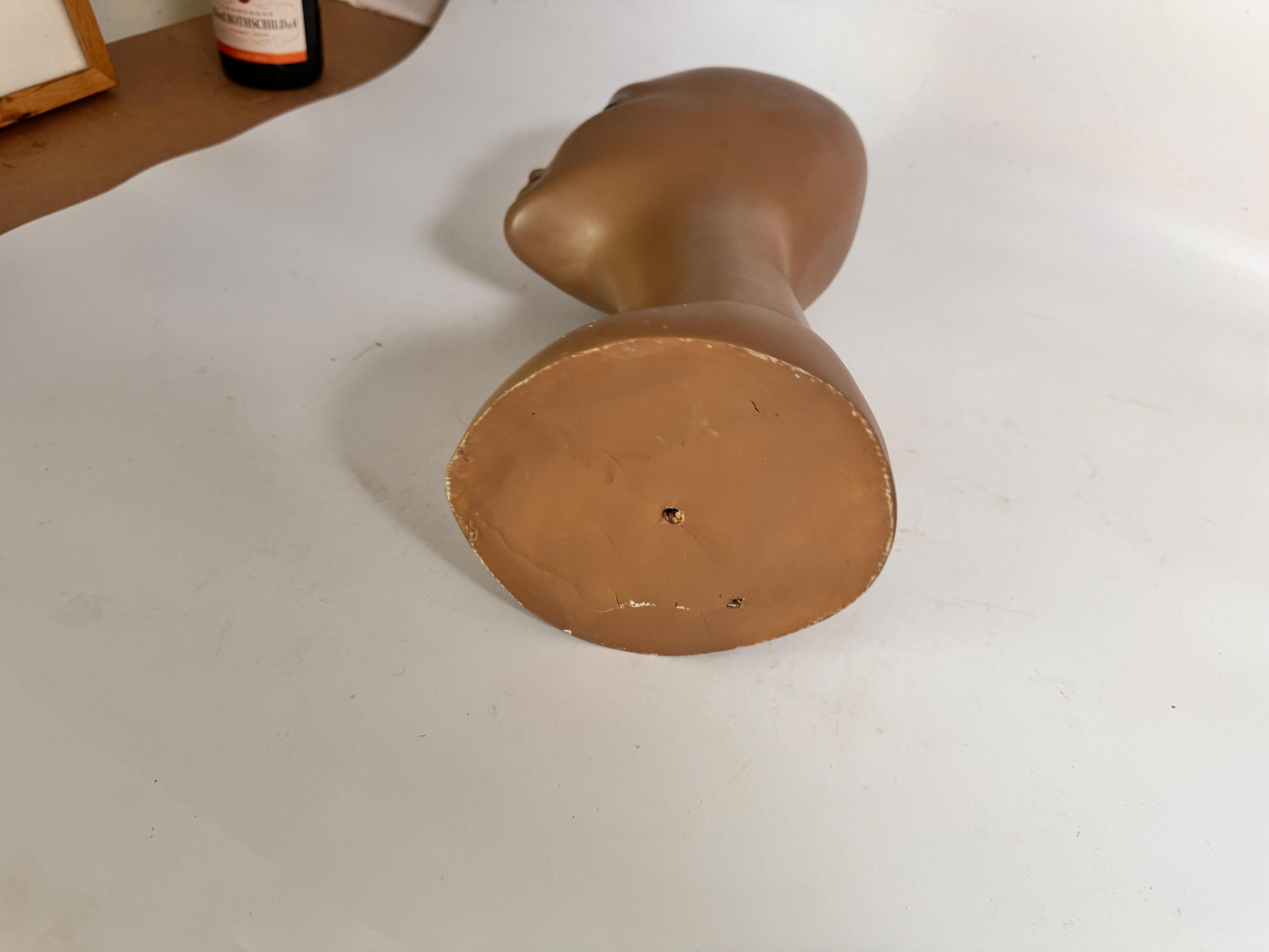 Français Porte-perruque ou porte-chapeau 1970 Vintage, Sculpture Visage Femme Tête France, Marron en vente