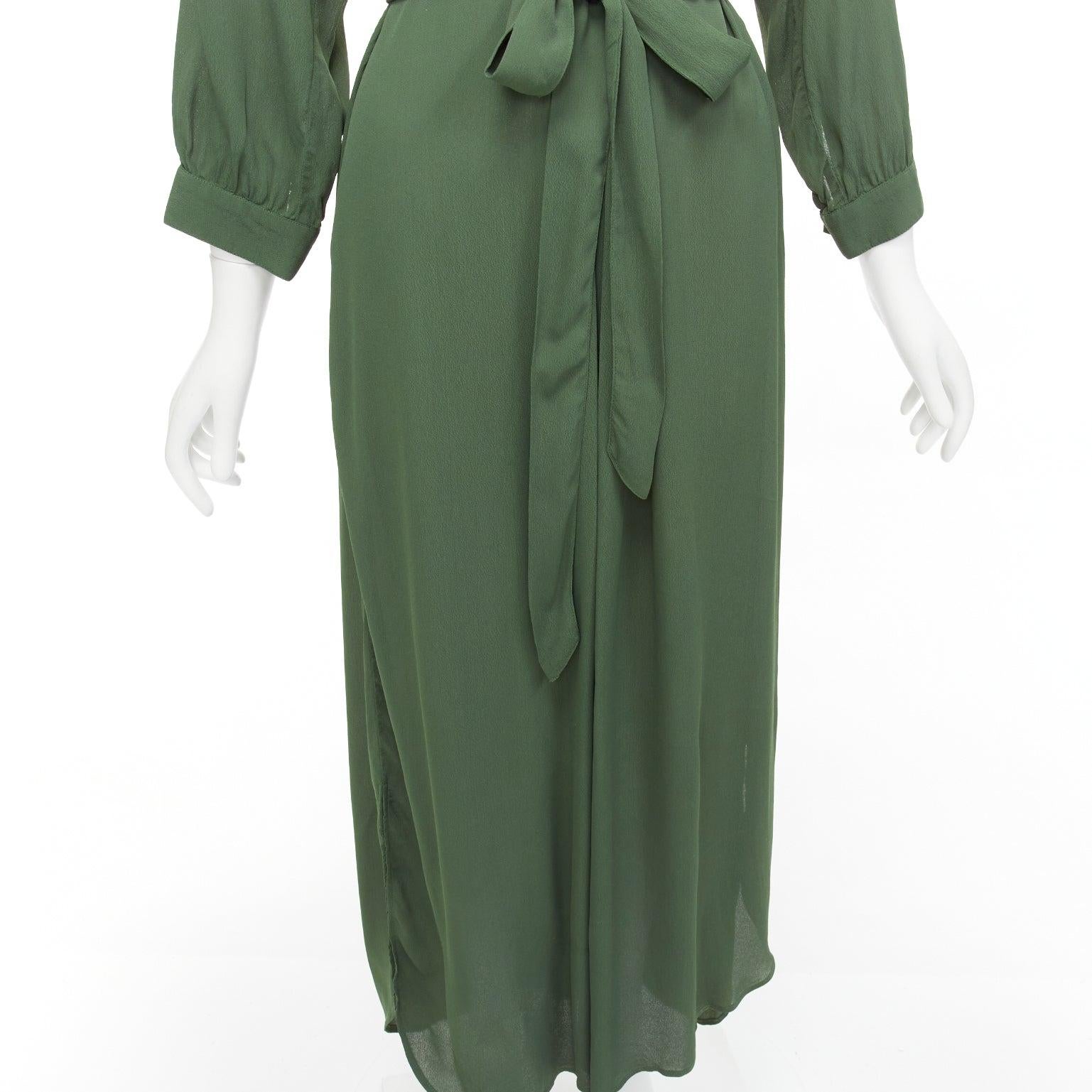 WIGGY KIT robe midi ceinturée à encolure en V en viscose vert forêt S.I.I.S. en vente 2
