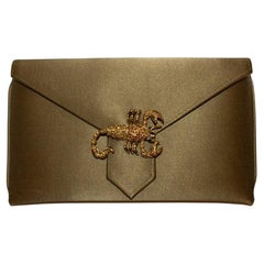 Borsa da sera in seta Wilbur e Gussie con chiusura decorativa a scorpione