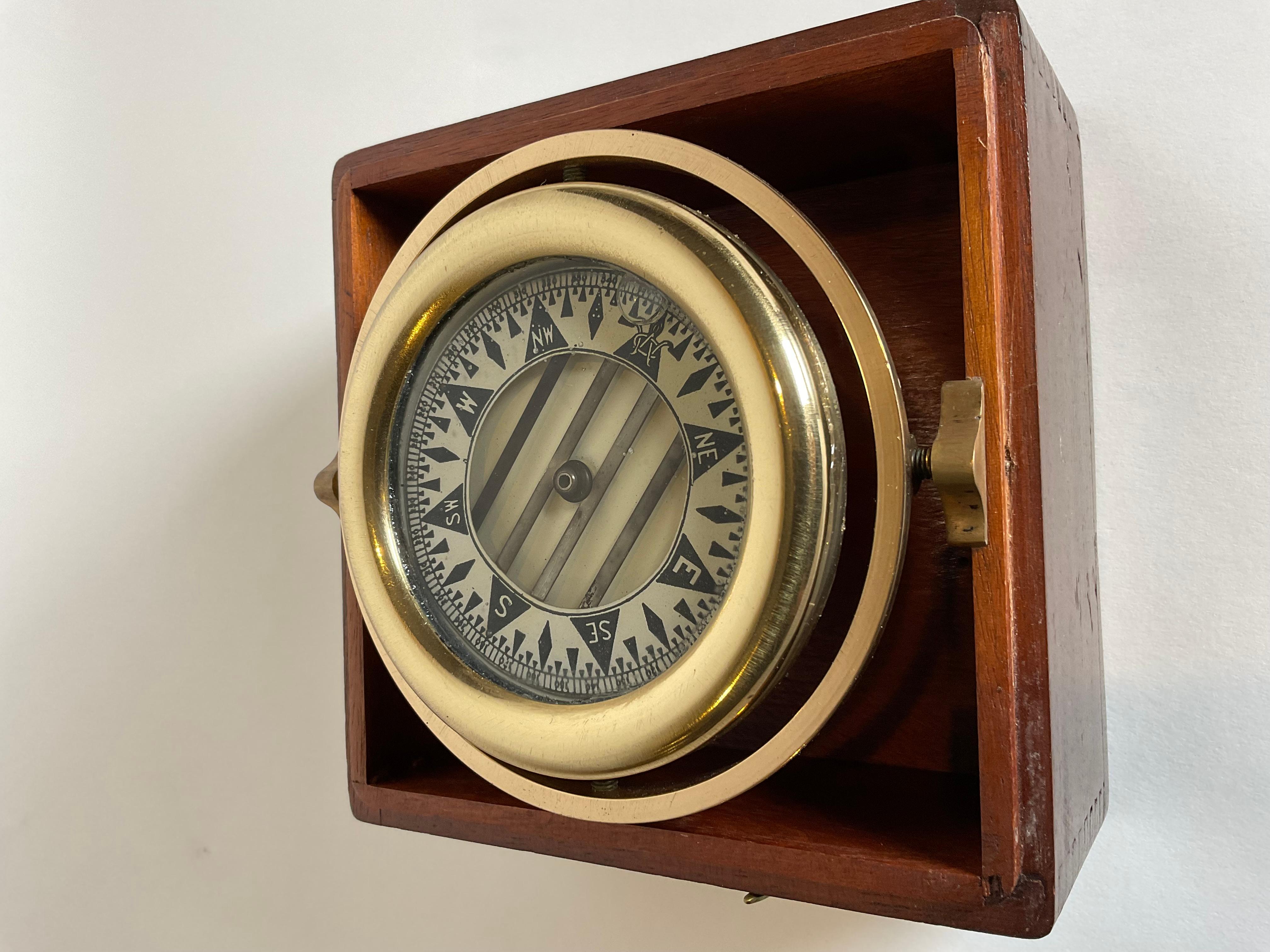Wilcox Crittenden Boat Compass in Mahogany Box 1