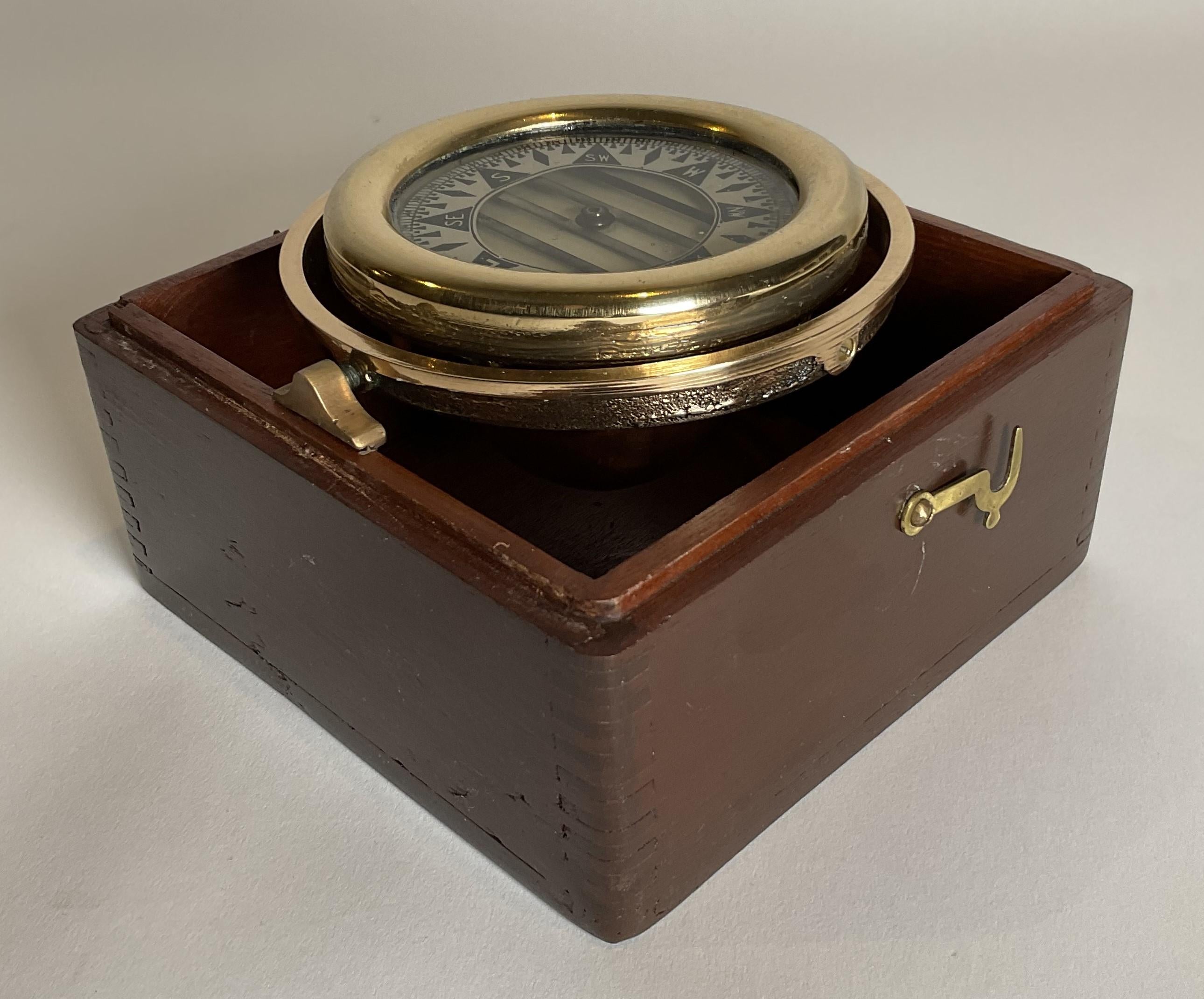 Wilcox Crittenden Boat Compass in Mahogany Box 3