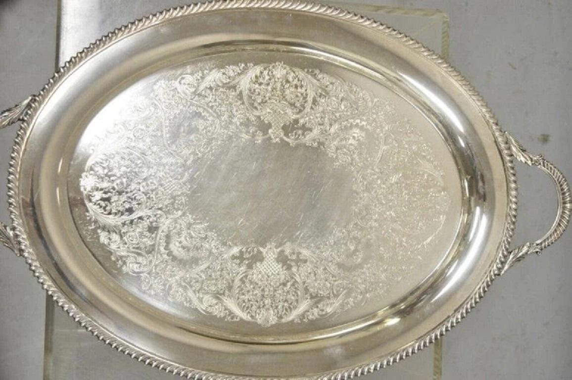 Vittoriano A. Wilcox Silver Plate Co. Set da tè placcato in argento con vassoio da portata - 5 pz. in vendita