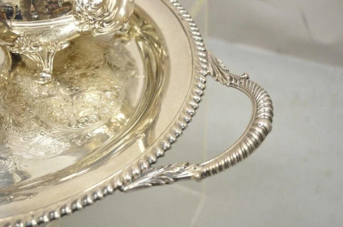 A. Wilcox Silver Plate Co. Set da tè placcato in argento con vassoio da portata - 5 pz. in vendita 1