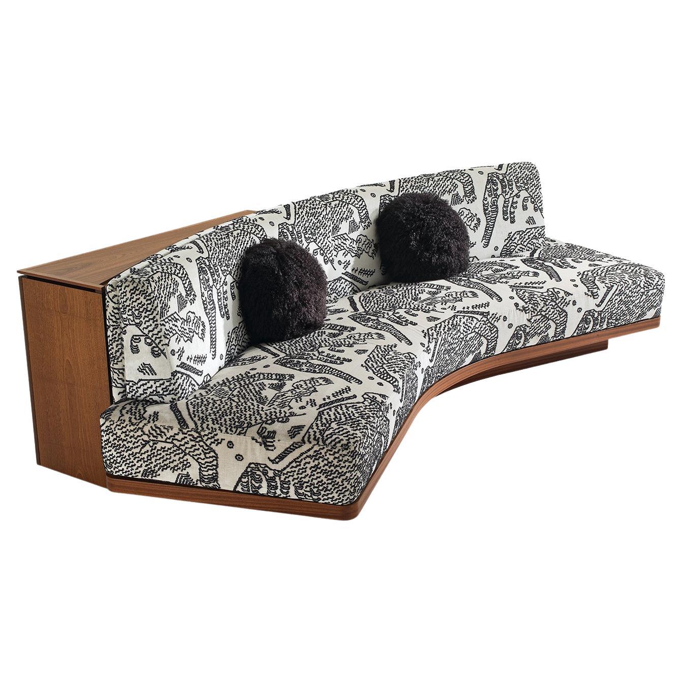 Wild Back Sofa im Angebot