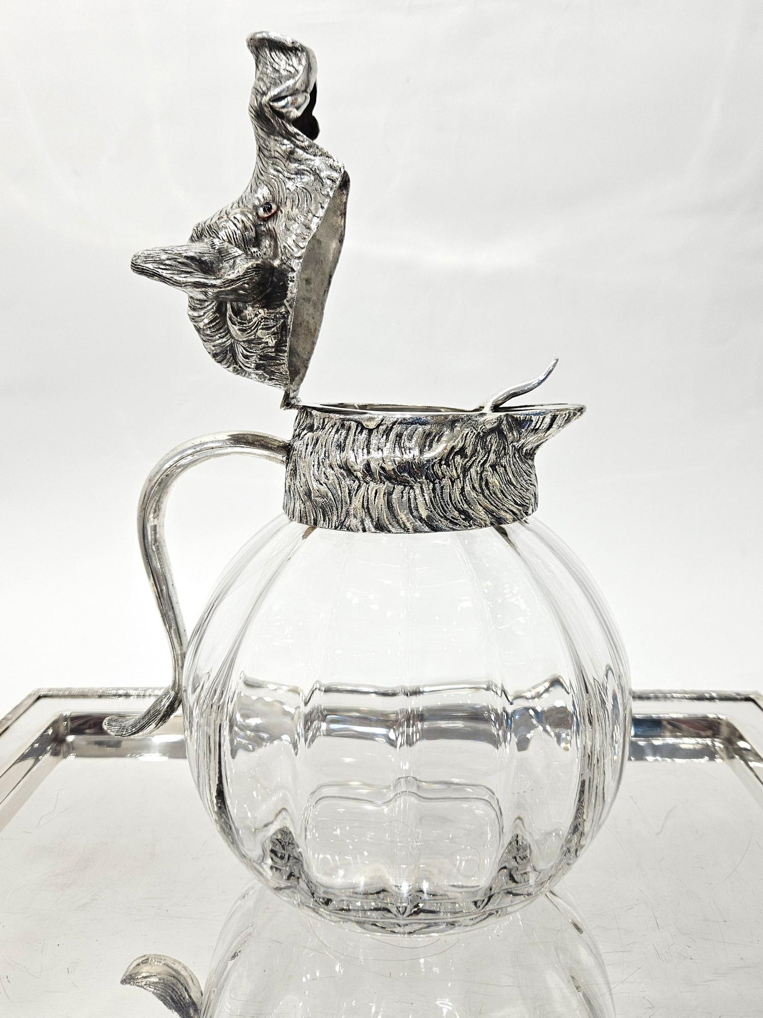 Juego de copas decantador en bandeja de plata con tema de caza del jabalí, c. 1960 en venta 8