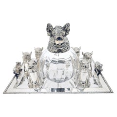 Juego de copas decantador en bandeja de plata con tema de caza del jabalí, c. 1960