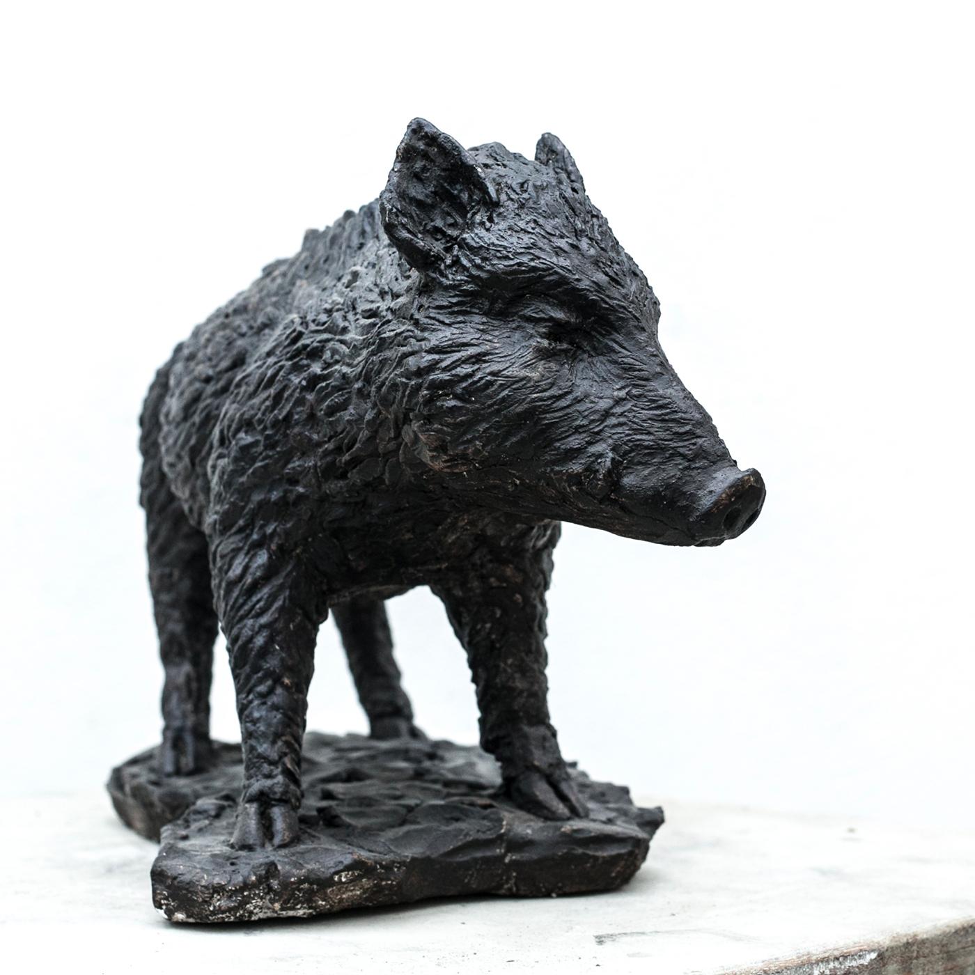 Part of a series of sculpture crafted by Vincenzo Romanelli as a homage to the wilderness of his region, Tuscany, this piece was made in 2015. It depicts with vivid detail and elegant sense of movement a young wild boar as it stands in its local
