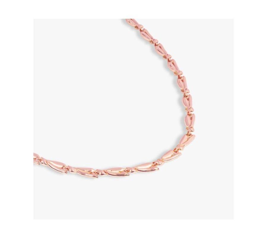 Wild Flower choker necklace in 14k rose gold plated sterling silver

Designed for the wild romantic, the Wild Flower collection is inspired by hazy summer days & barley fields. 3D barley shapes are cast in silver and link together creating a full