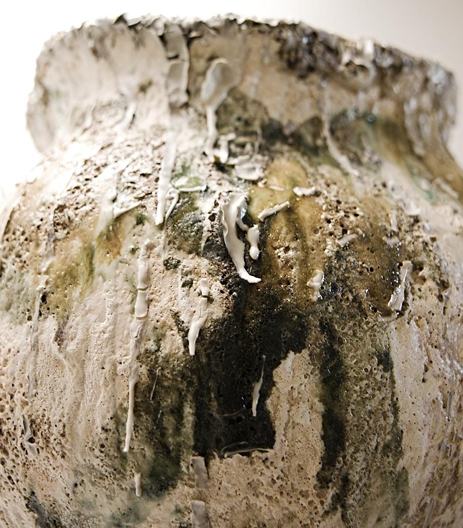 Vaso Wild Garden fatto a mano - Vaso in gres di grandi dimensioni in vendita 4